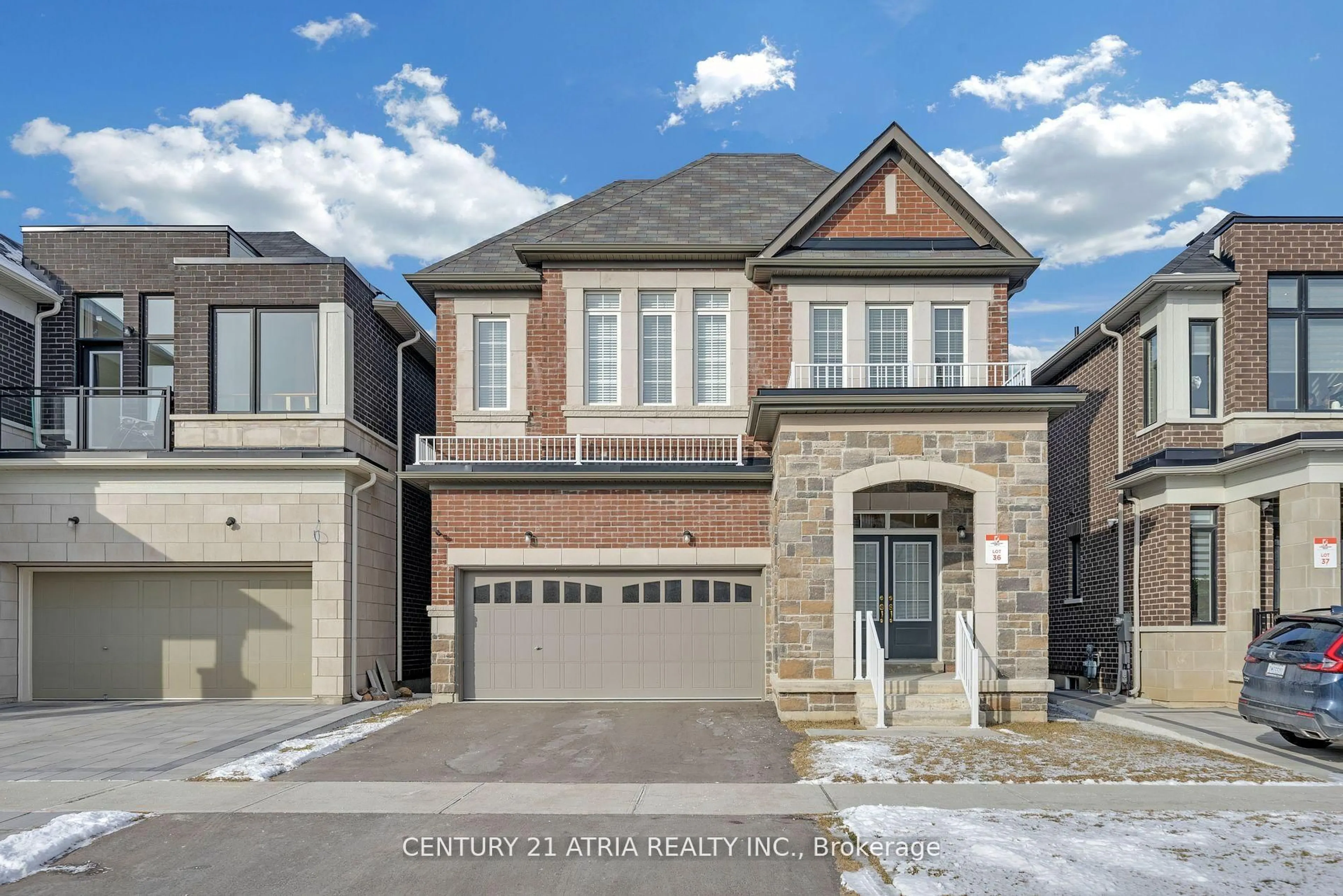 Home with brick exterior material, street for 156 Hartney Dr, Richmond Hill Ontario L4S 0L1