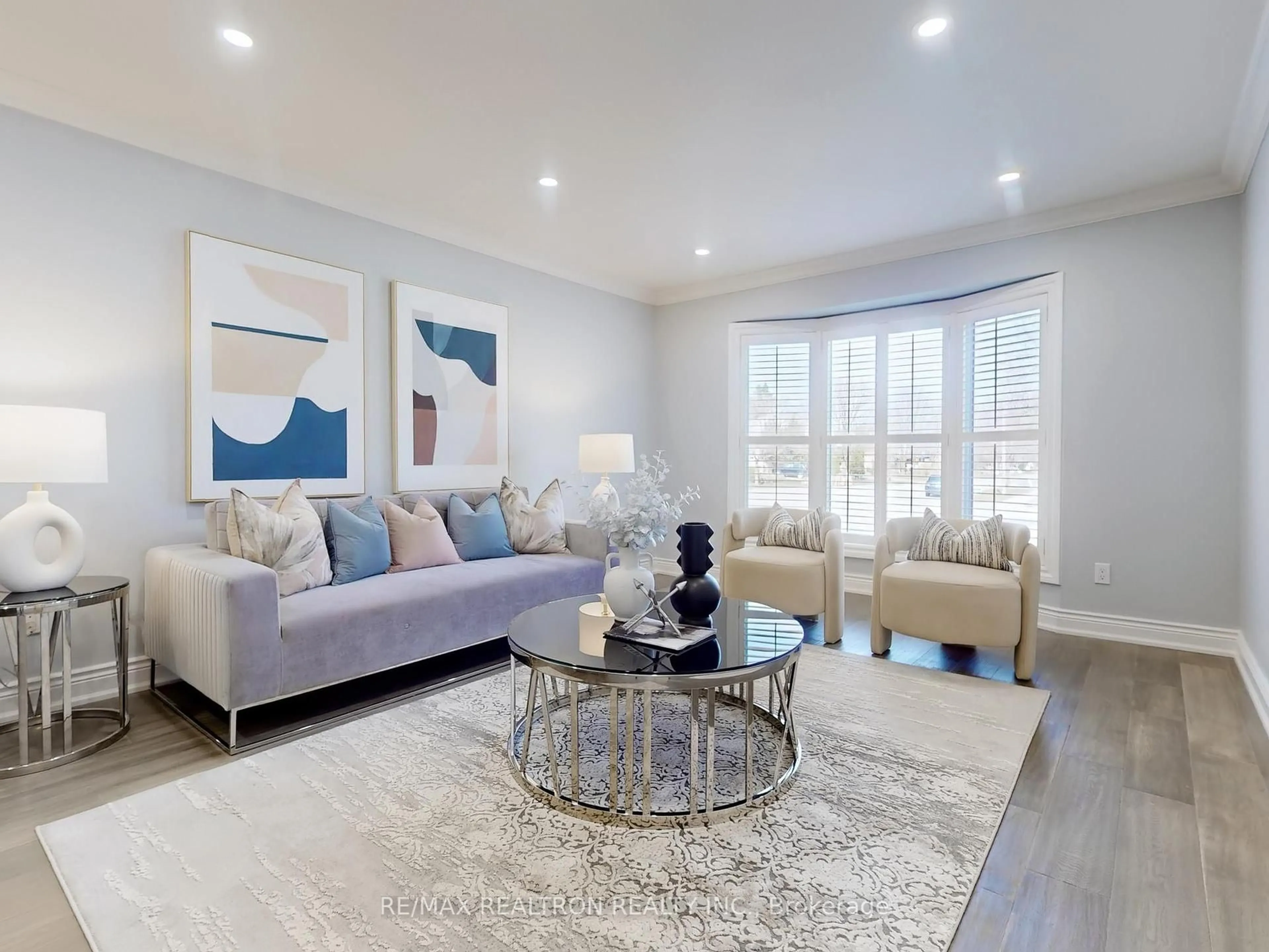 Living room with furniture, unknown for 6 Craigleith Cres, Richmond Hill Ontario L4E 2S3