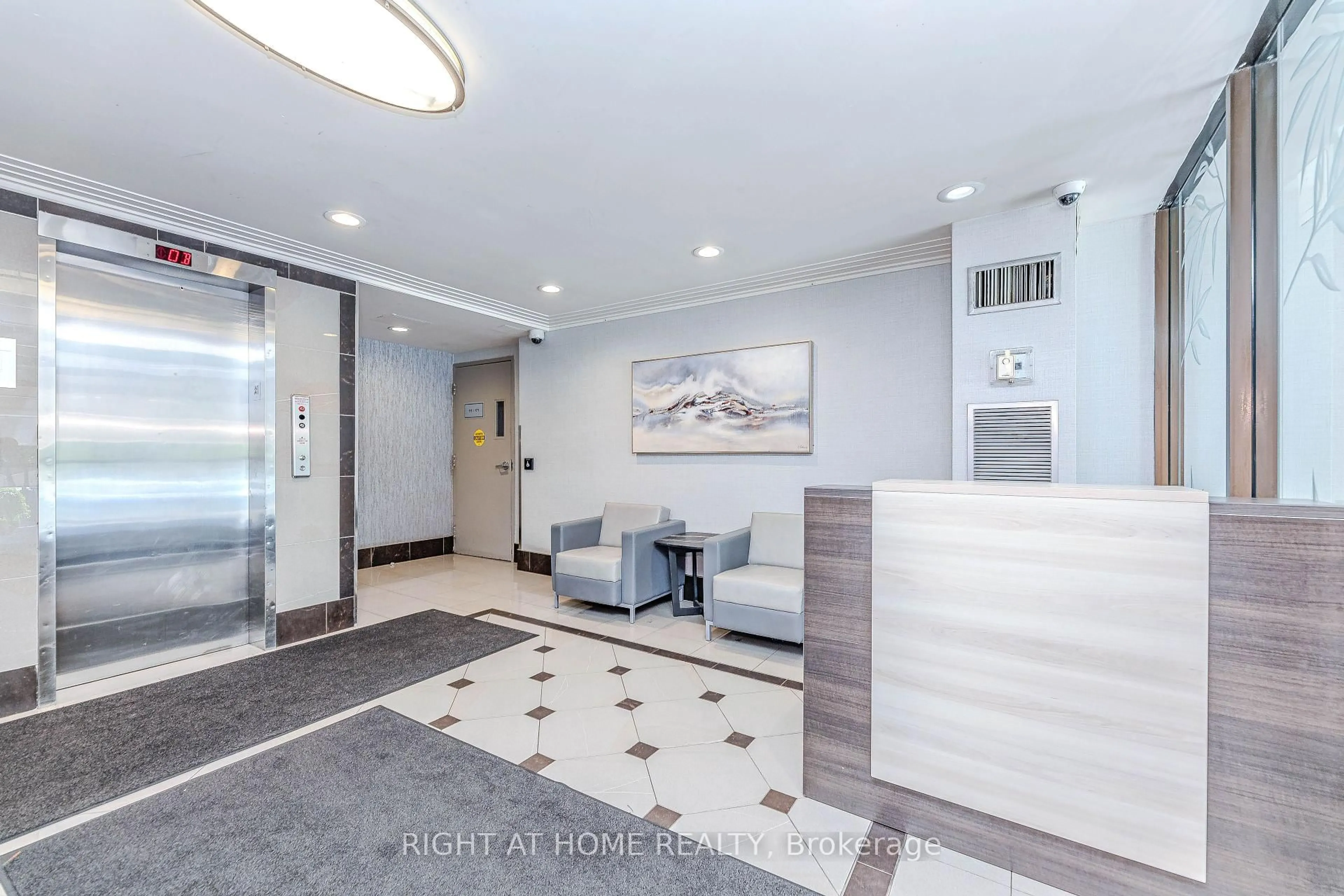 Unknown for 16A Elgin St #202, Markham Ontario L3T 4T4