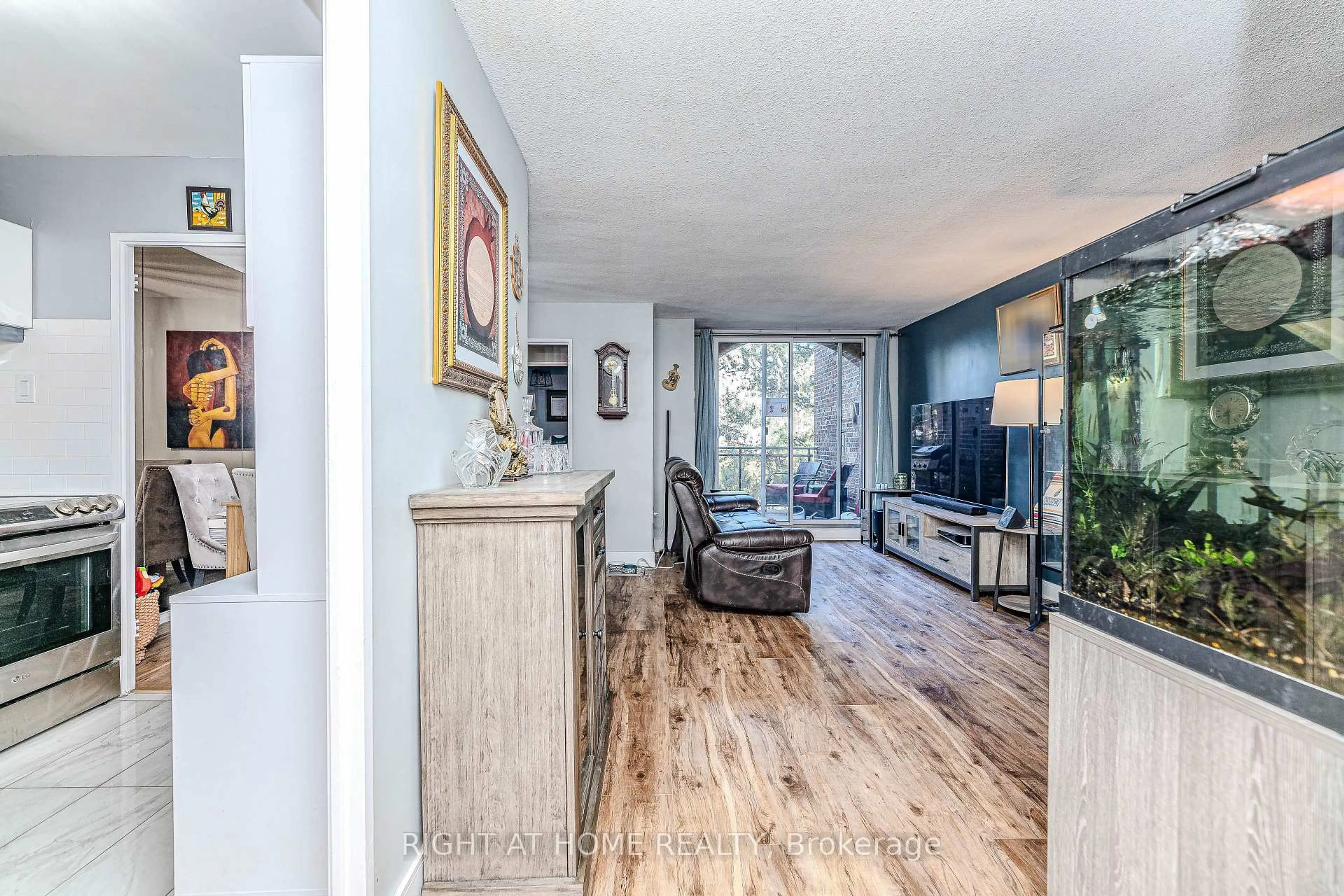 Unknown for 16A Elgin St #202, Markham Ontario L3T 4T4