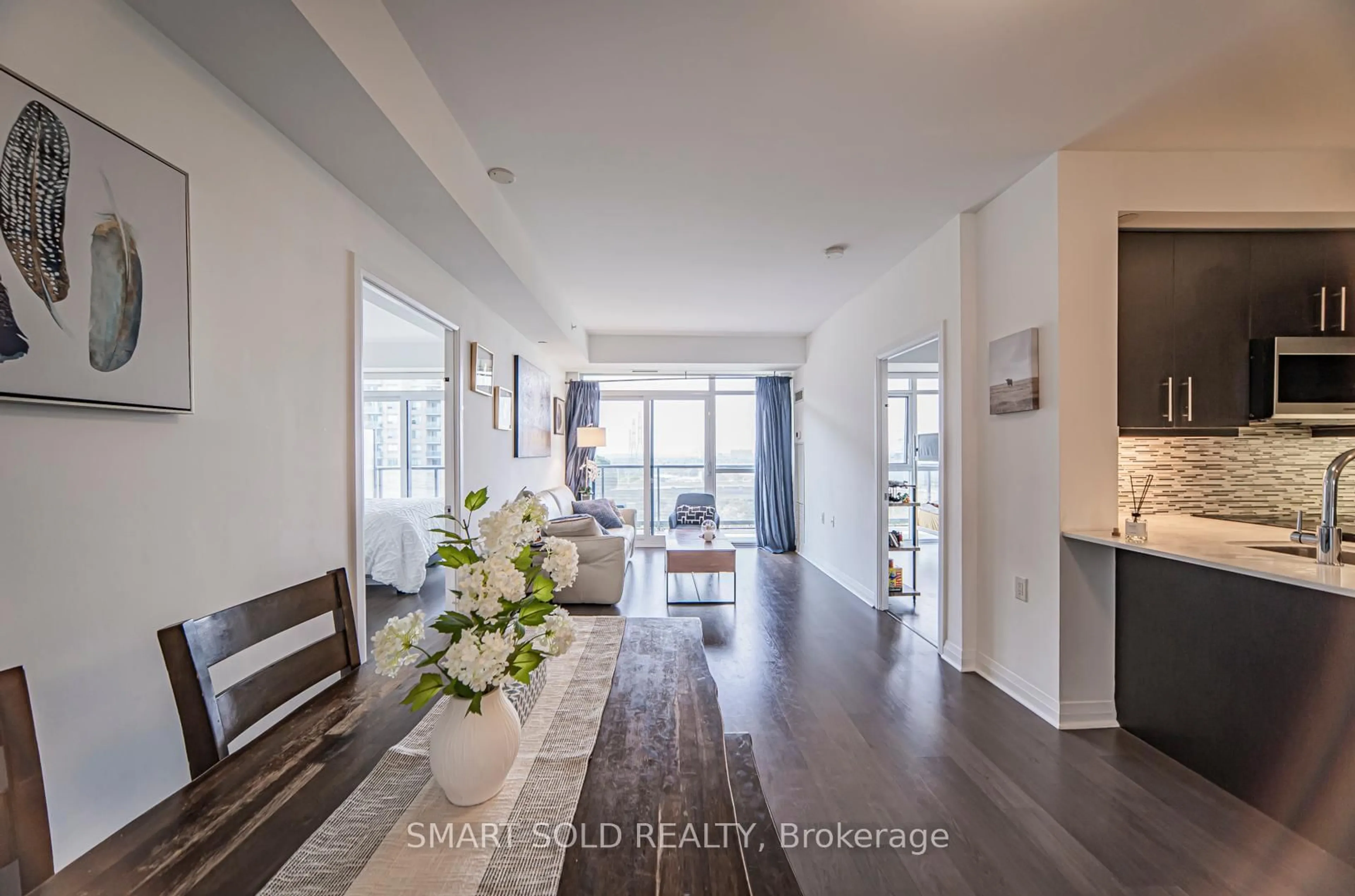 Indoor entryway for 55 Oneida Cres #603, Richmond Hill Ontario L4B 0E8