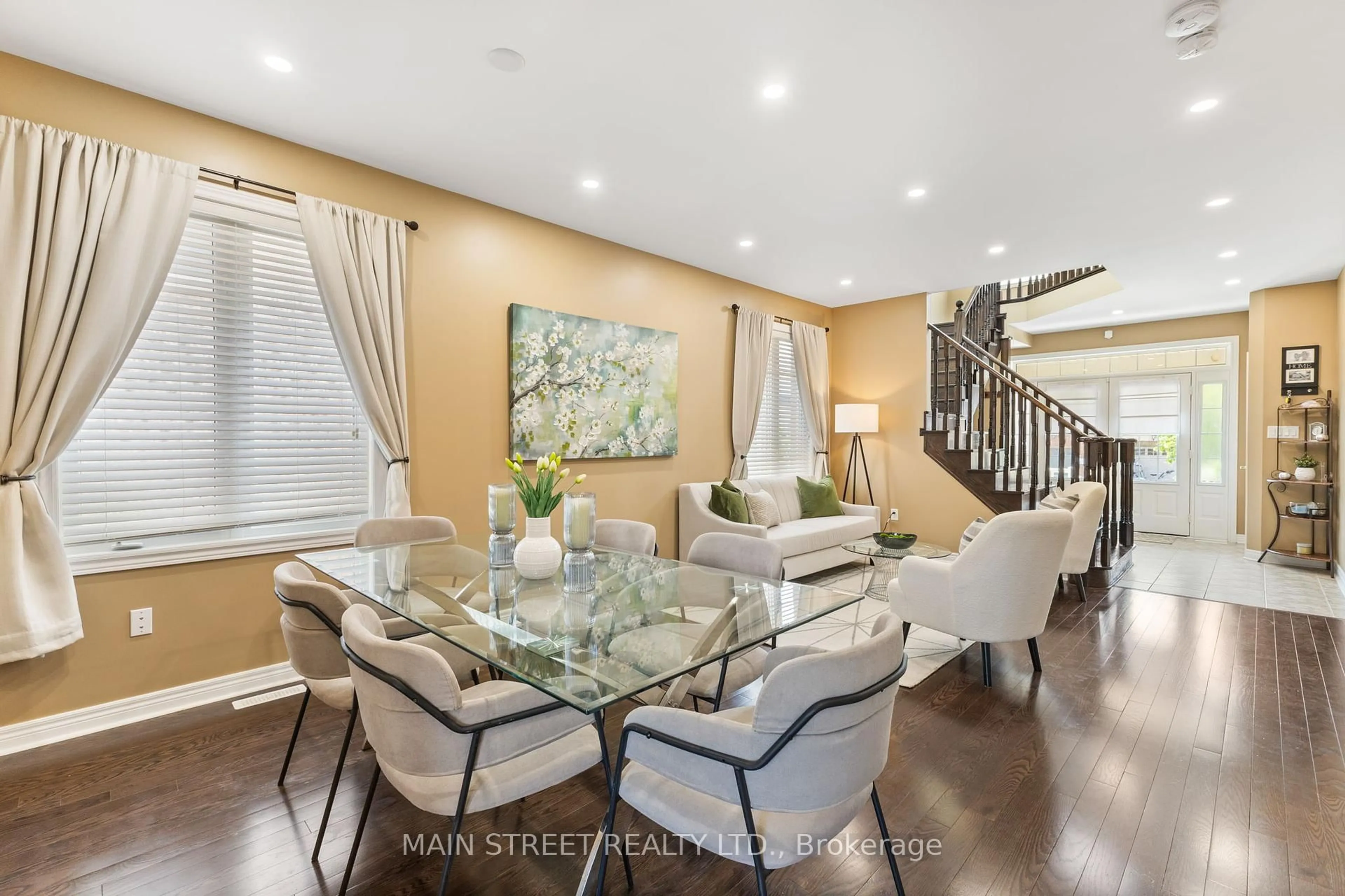 Dining room, unknown for 53 Philip Brown Ave, Whitchurch-Stouffville Ontario L4A 1S7
