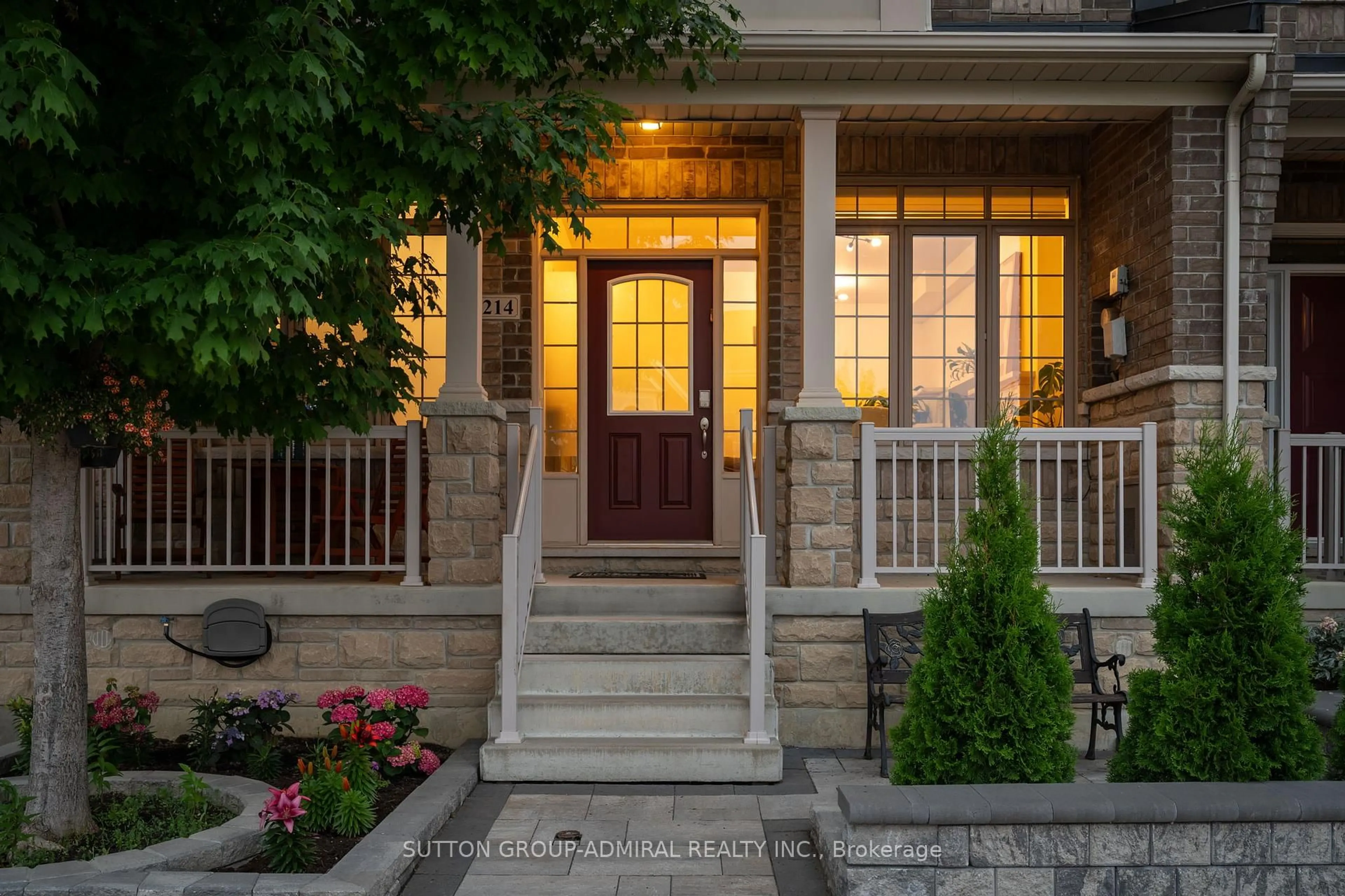 Indoor entryway for 214 East's Corners Blvd, Vaughan Ontario L4H 4H3