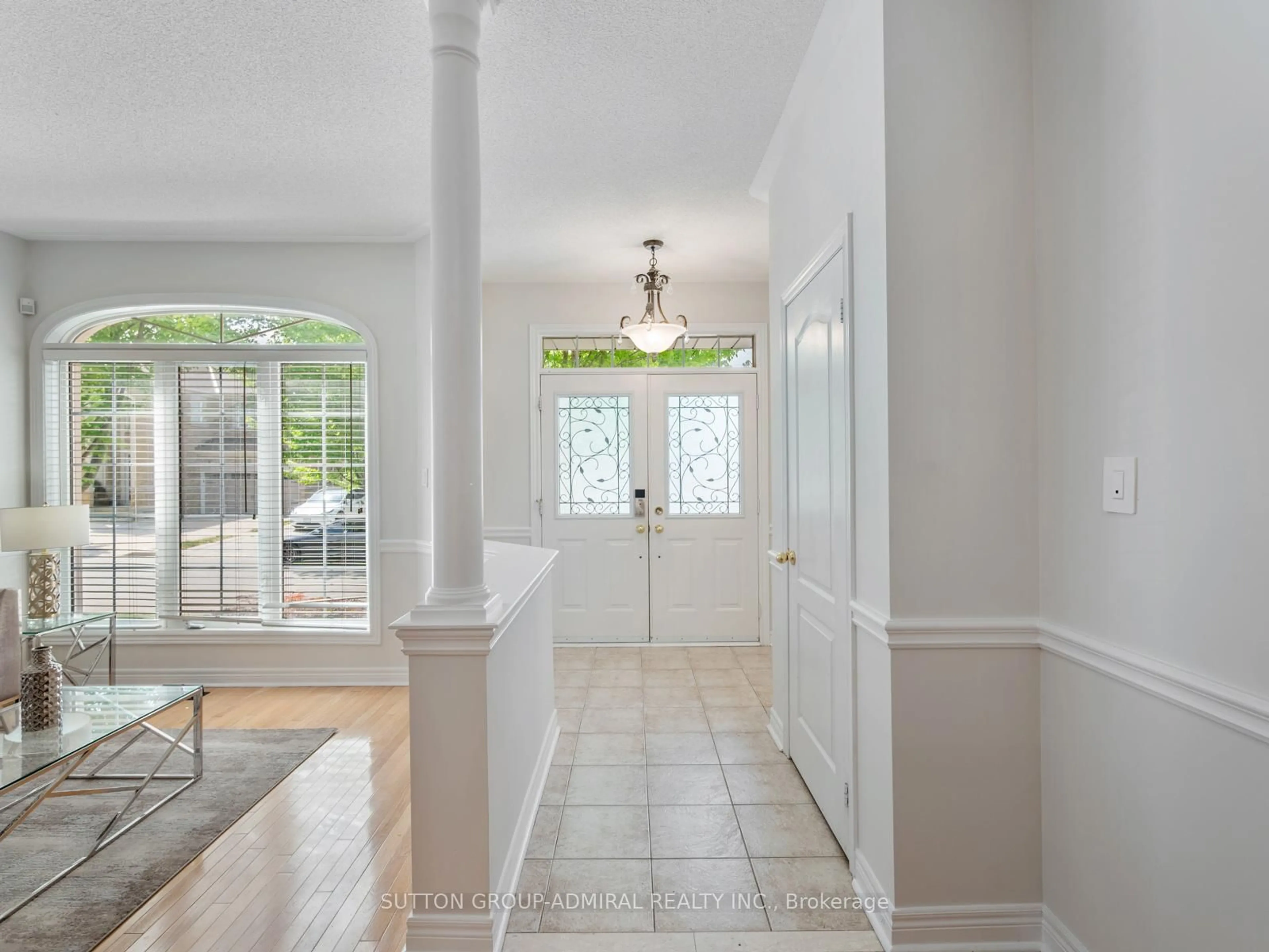 Indoor entryway for 4 Haywood Dr, Markham Ontario L6C 3C8