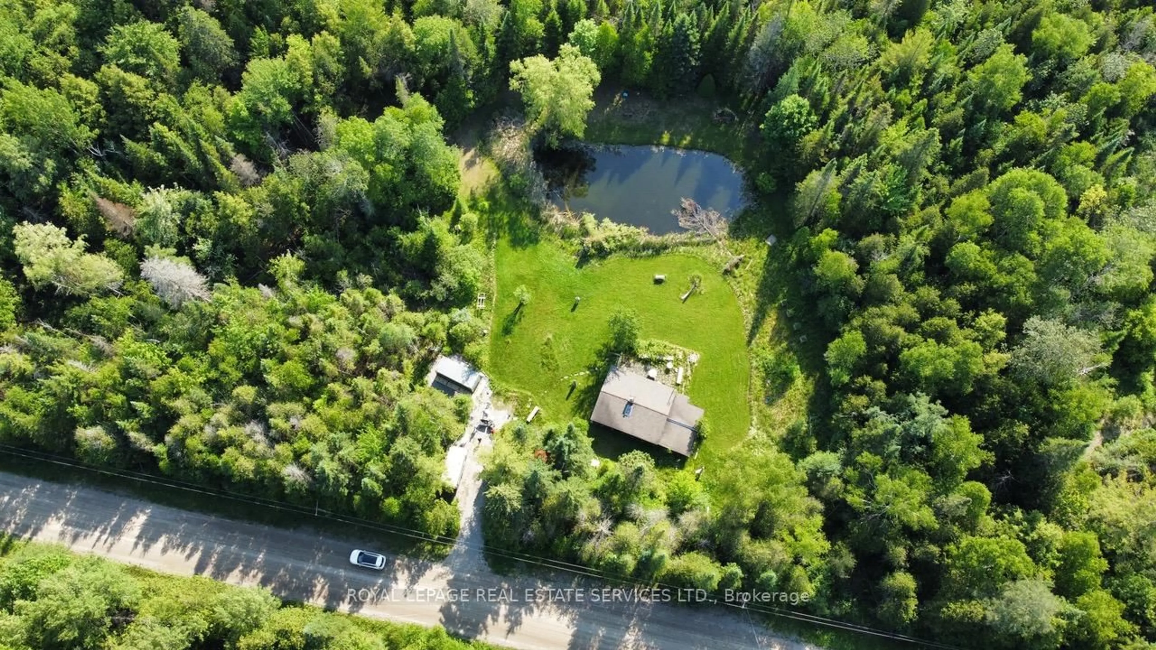 A pic from outside/outdoor area/front of a property/back of a property/a pic from drone, forest/trees view for 9150 Concession Road 8 Rd, Uxbridge Ontario L9P 1R3