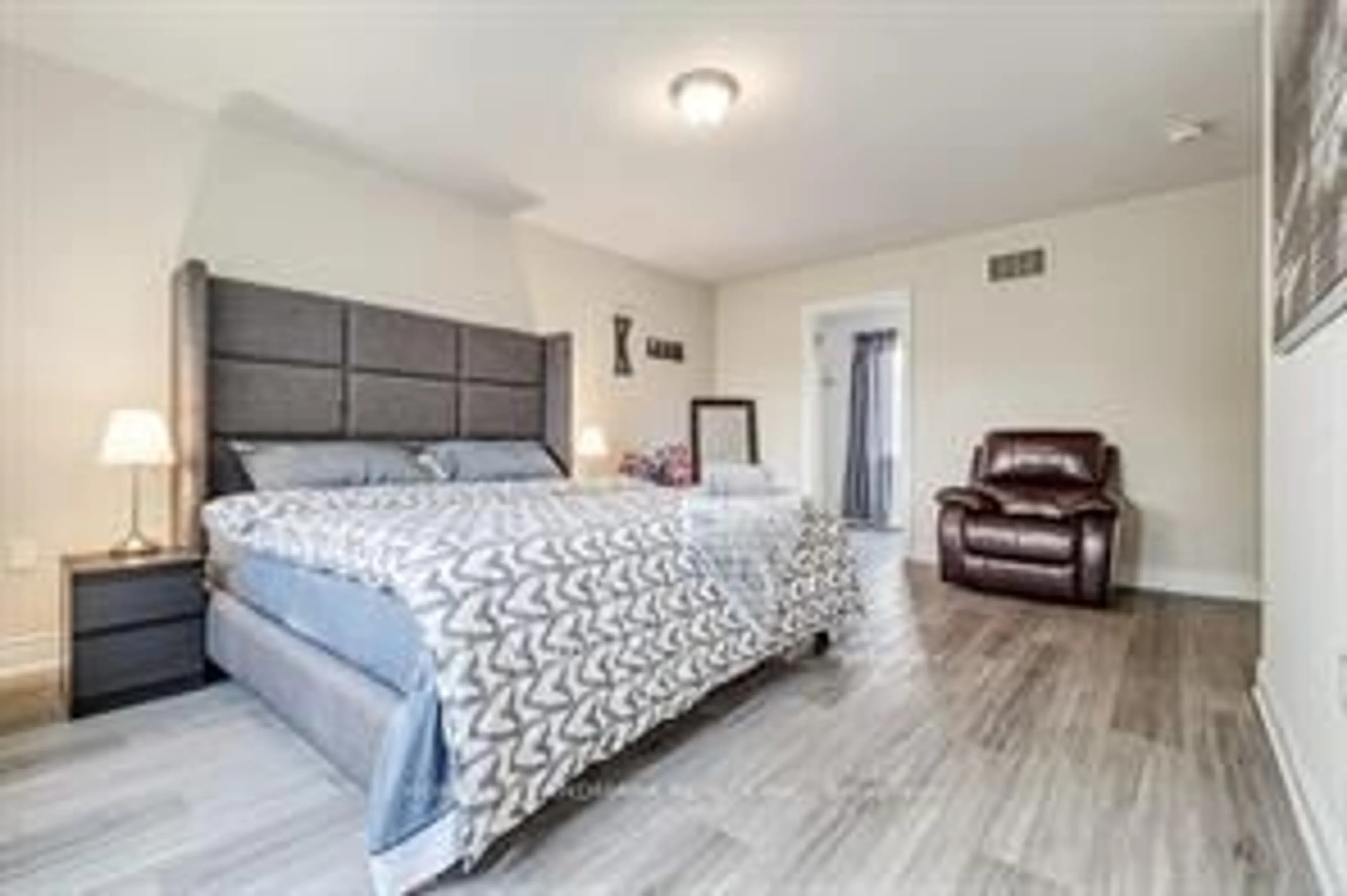 A pic of a room for 1961 METRO Rd, Georgina Ontario L0E 1R0