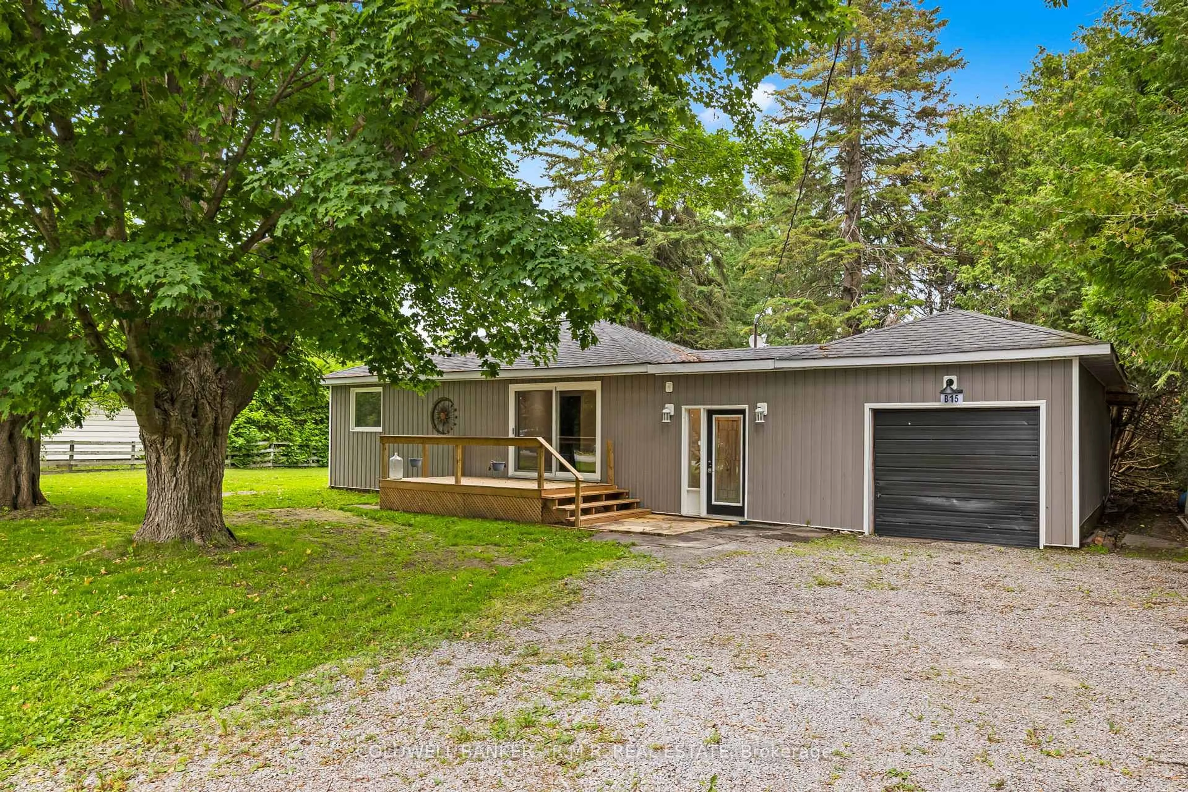 A pic from outside/outdoor area/front of a property/back of a property/a pic from drone, street for 15 Hazel St, Brock Ontario L0K 1A0