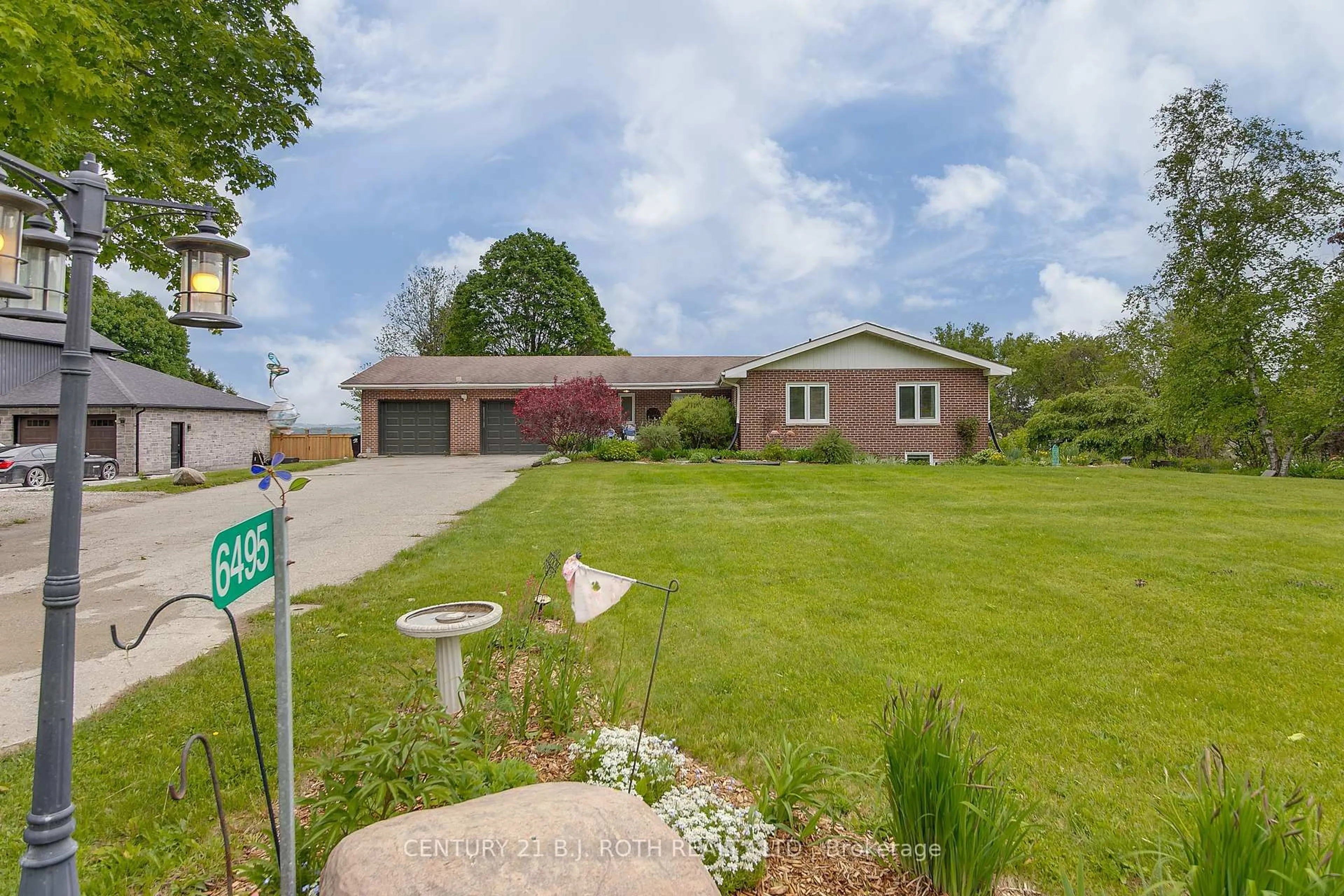 A pic from outside/outdoor area/front of a property/back of a property/a pic from drone, street for 6495 13th Line, New Tecumseth Ontario L9R 1V4