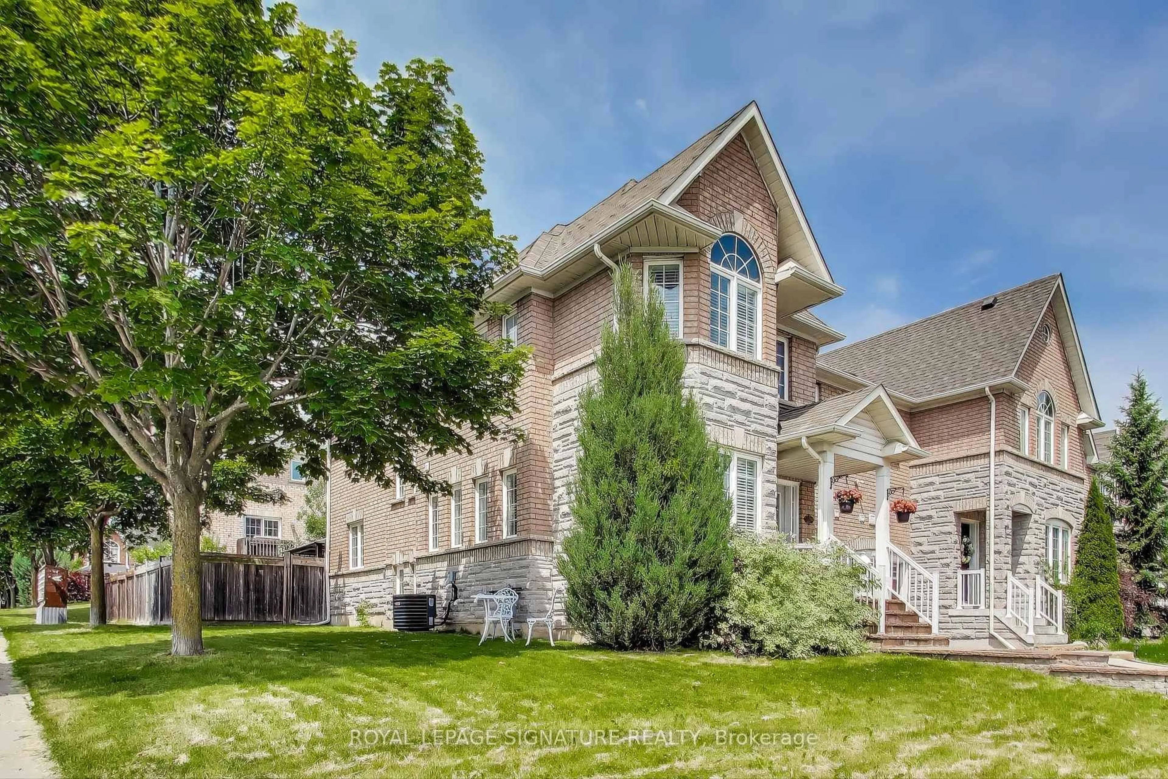 Home with brick exterior material, street for 65 Red River Cres, Newmarket Ontario L3X 2X2