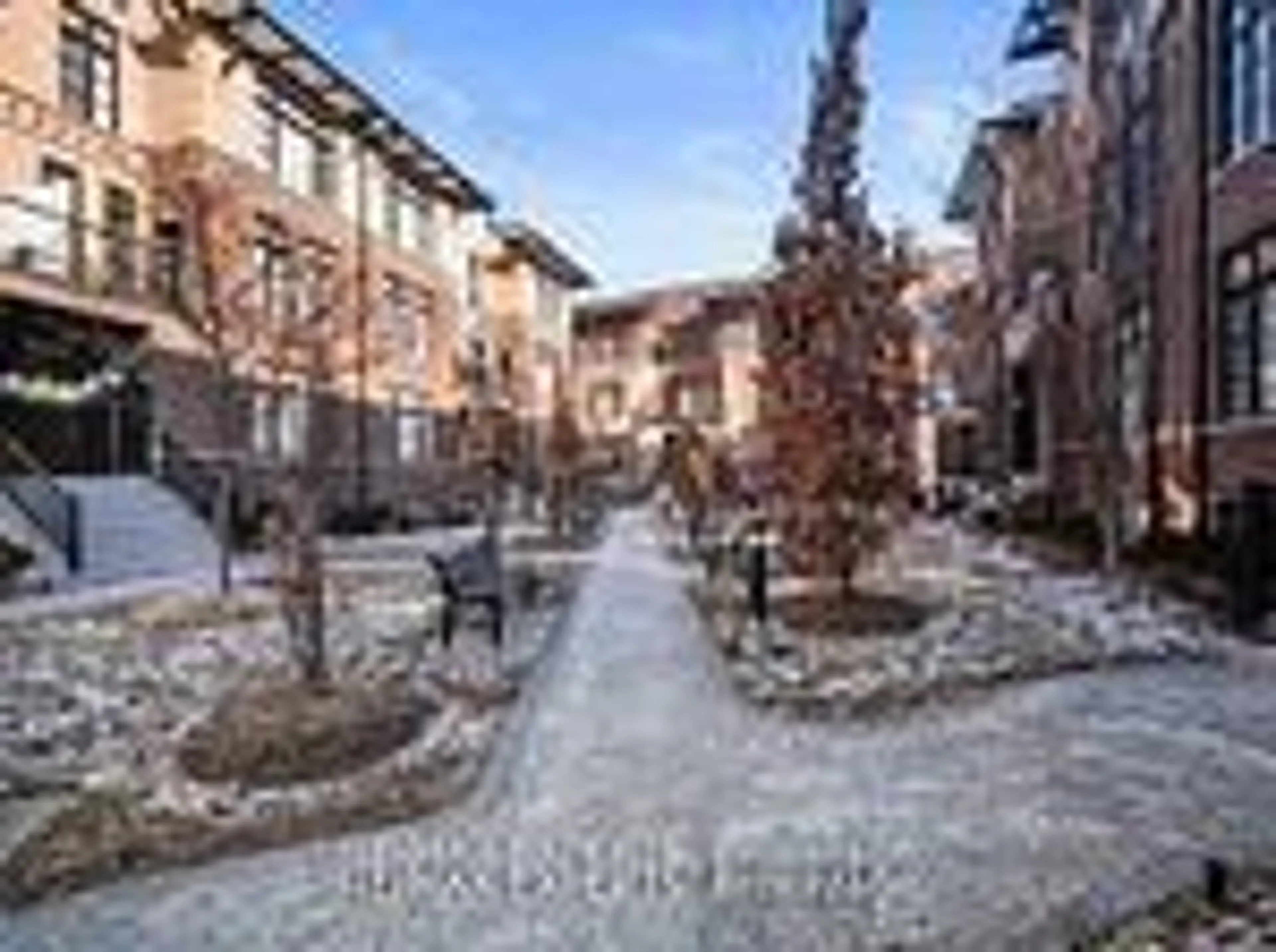 Patio, street for 8167 Kipling Ave #40, Vaughan Ontario L4L 0G4