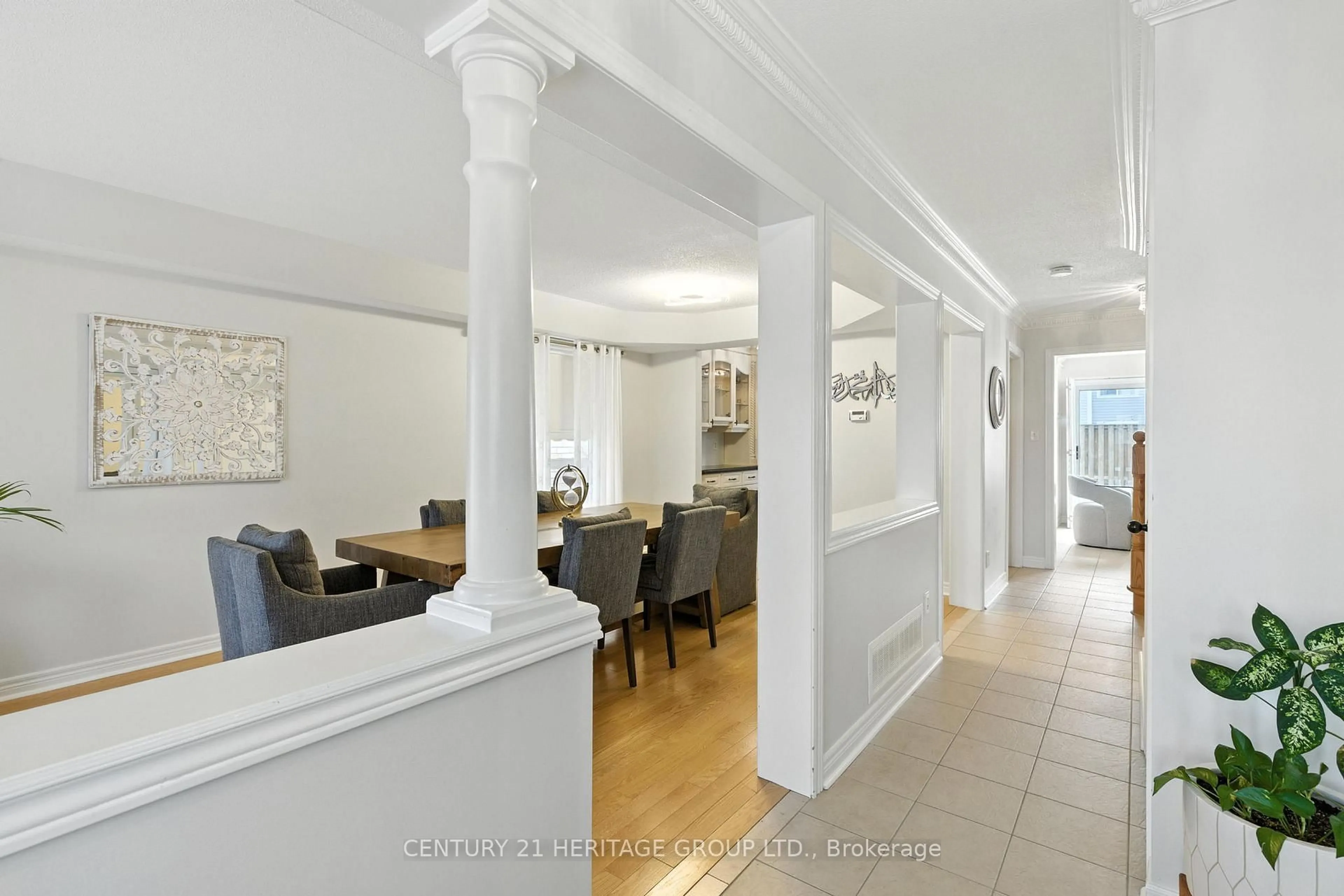 Unknown for 106 Laurendale Ave, Georgina Ontario L4P 4E8