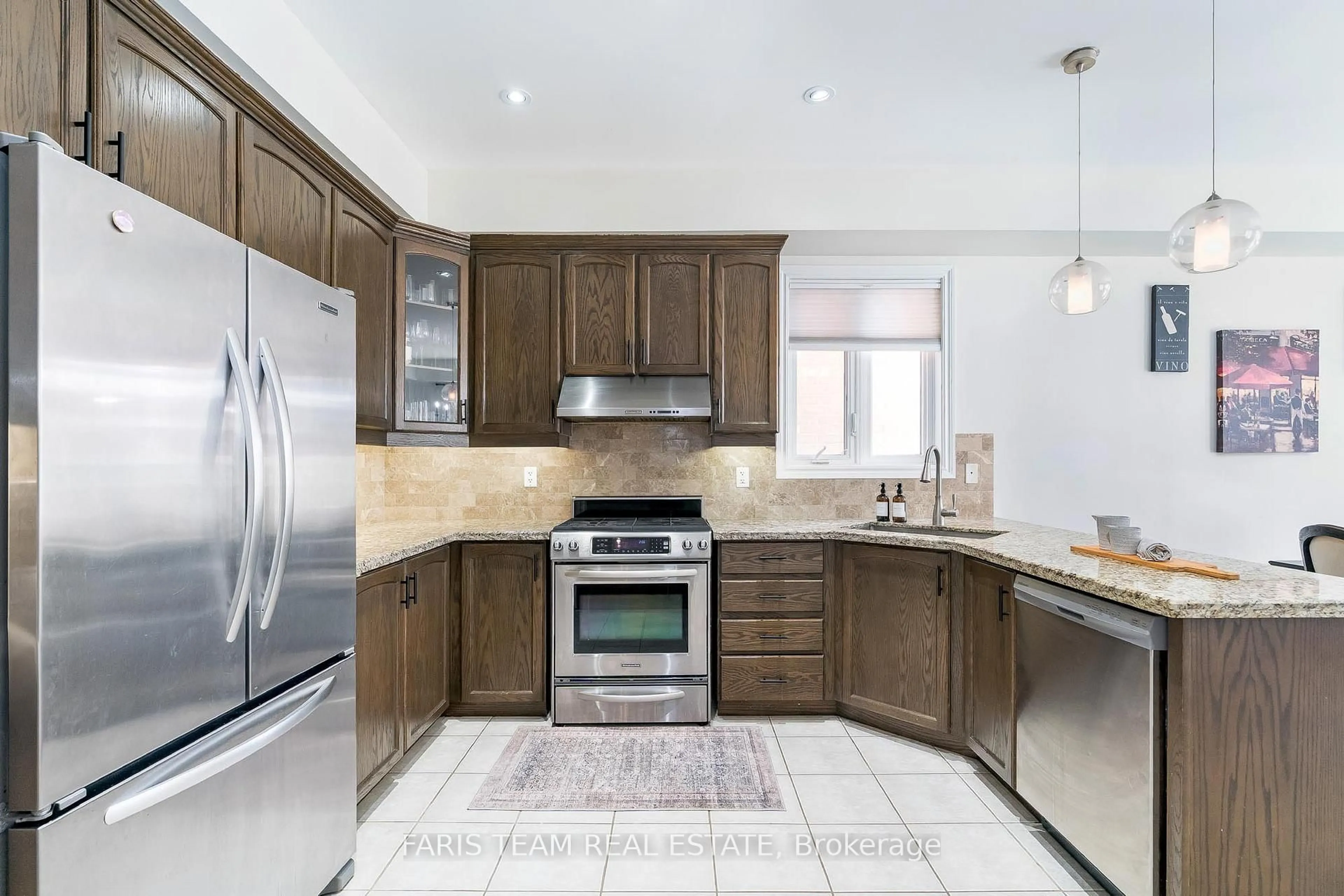 Contemporary kitchen, ceramic/tile floor for 82 Weir St, Bradford West Gwillimbury Ontario L3Z 0K6