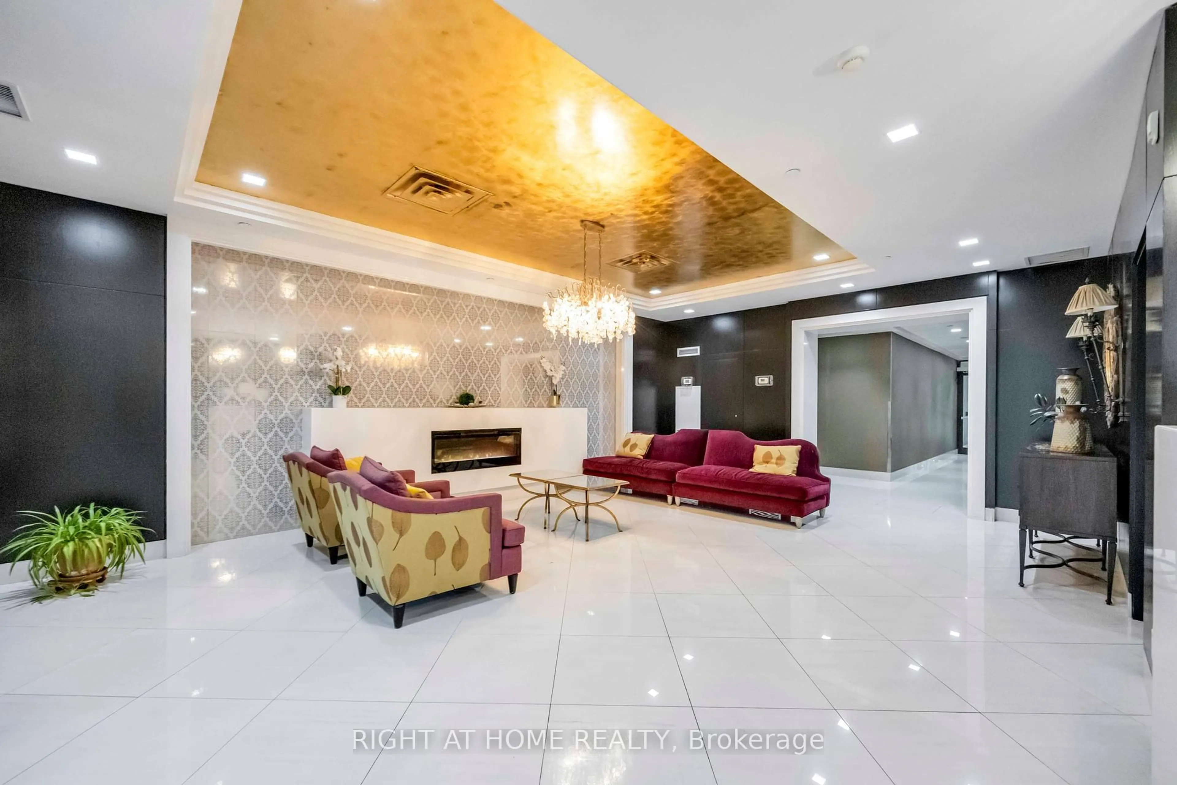 Lobby for 520 Steeles Ave, Vaughan Ontario L4J 0H2