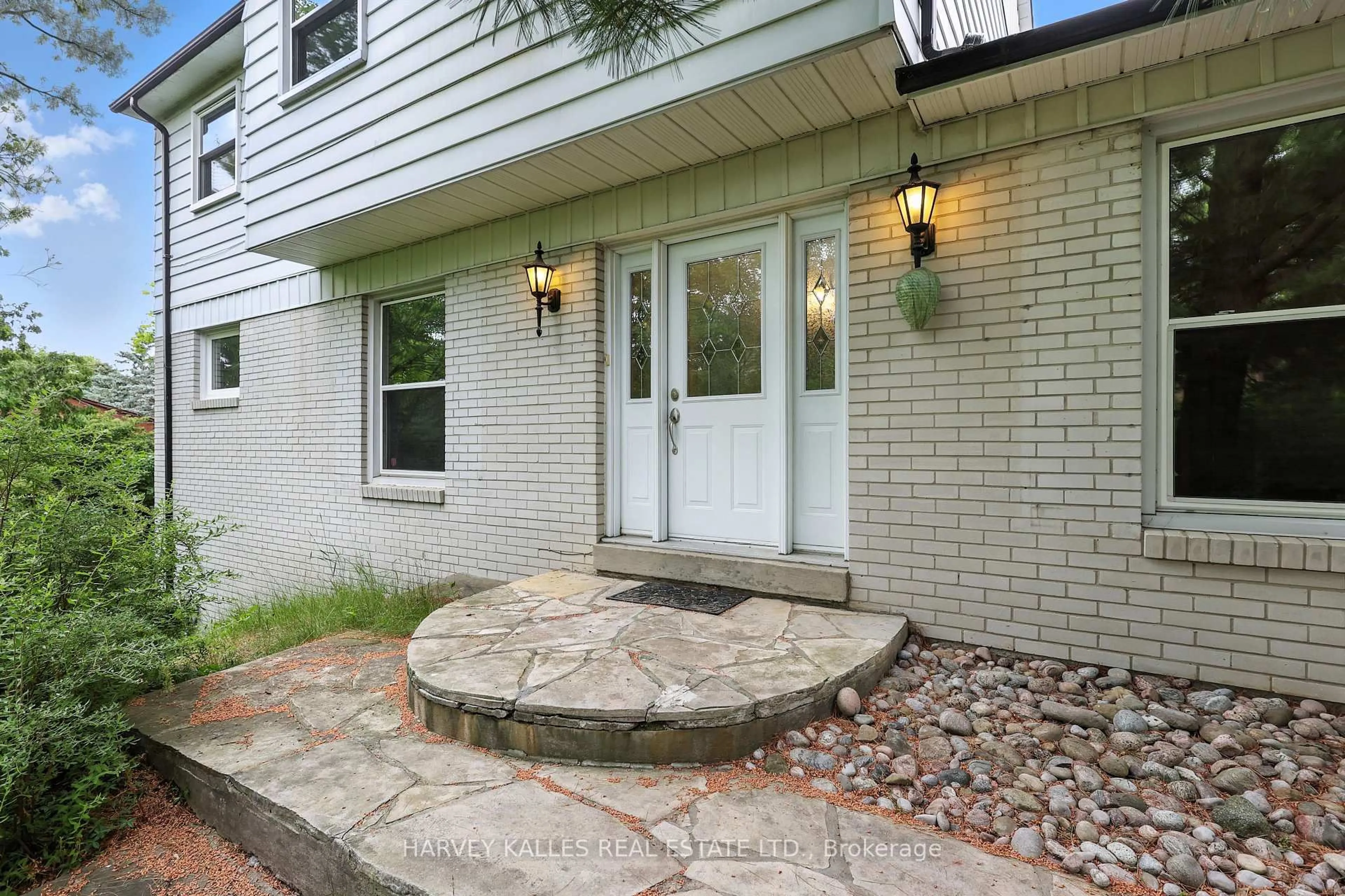 Unknown for 62 Aberfeldy Cres, Markham Ontario L3T 4C4