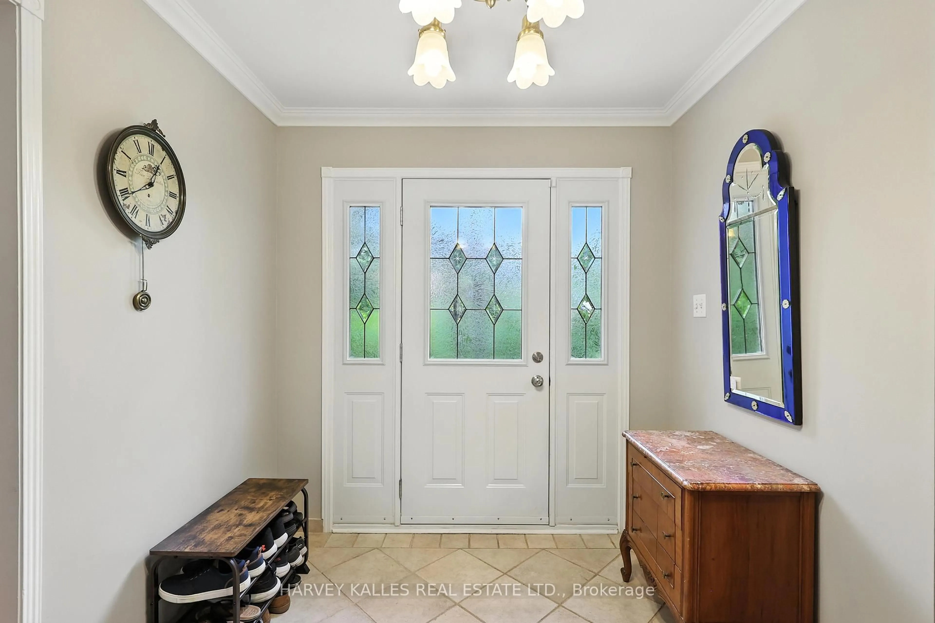 Indoor entryway for 62 Aberfeldy Cres, Markham Ontario L3T 4C4