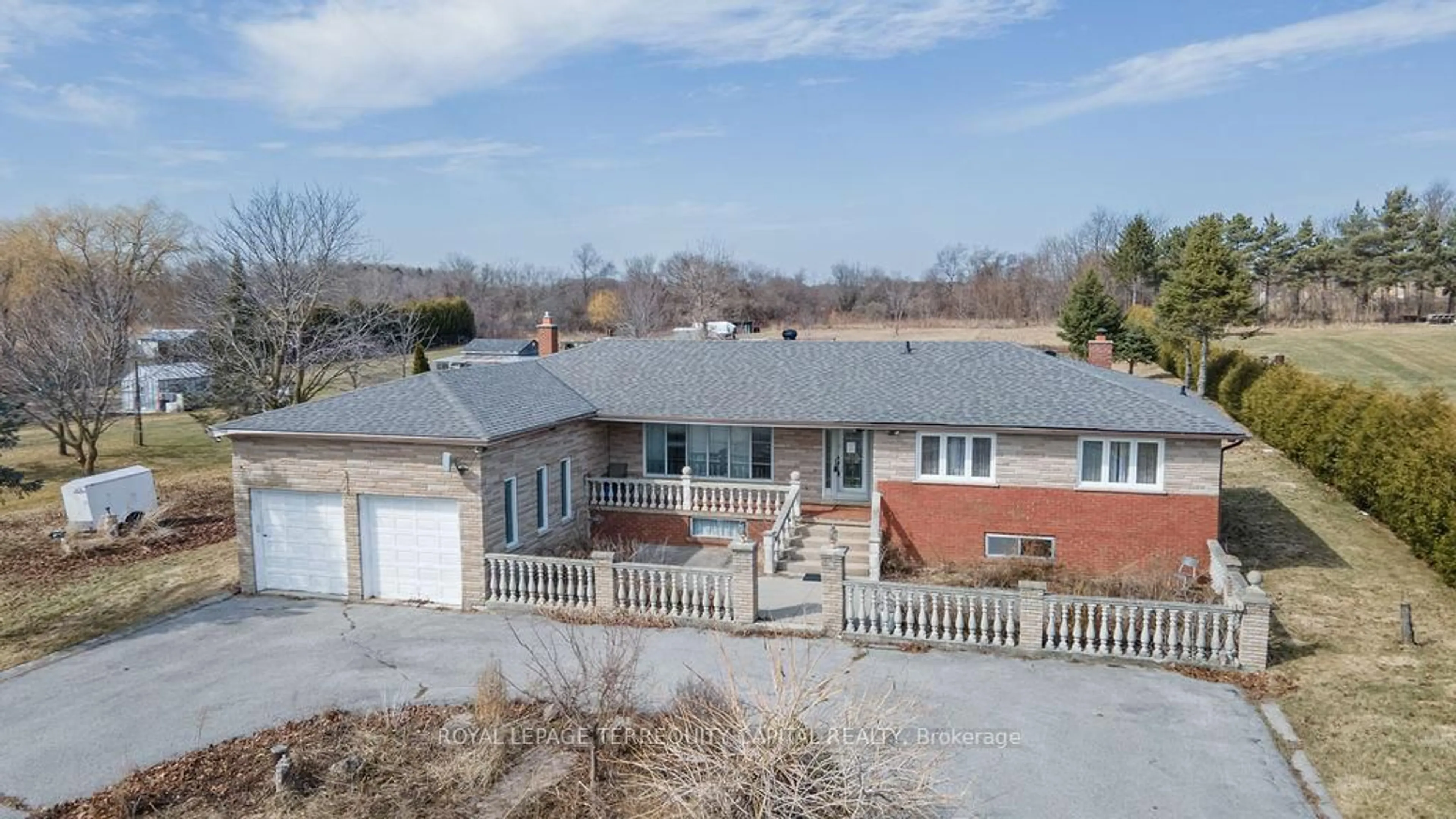 A pic from outside/outdoor area/front of a property/back of a property/a pic from drone, unknown for 2104 St John's Side Rd, Whitchurch-Stouffville Ontario L4A 2P3