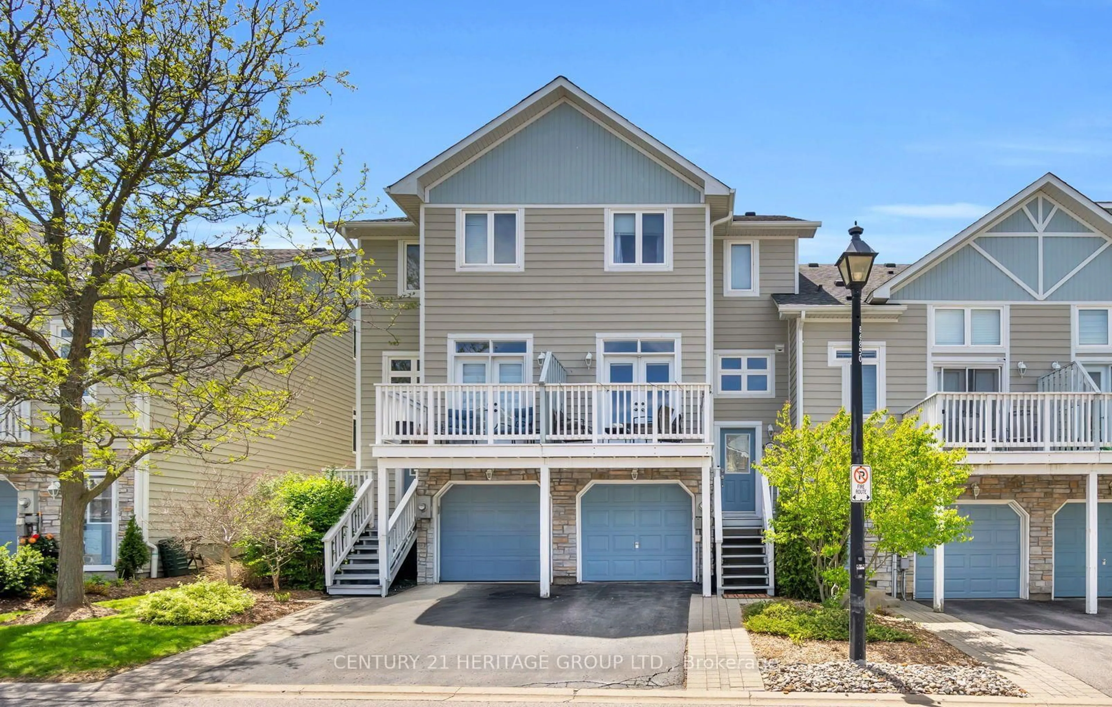 Unknown for 1056 On Bogart Circ, Newmarket Ontario L3Y 8T4
