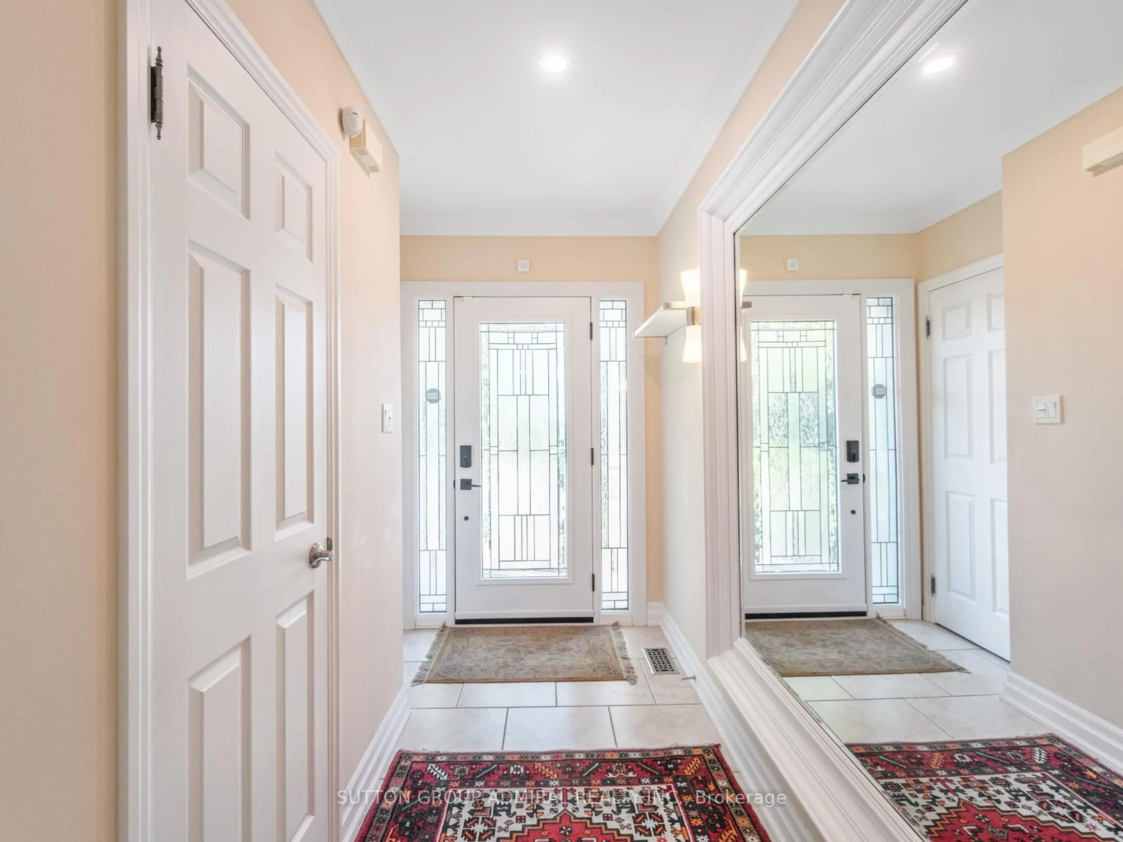 Indoor entryway for 298 Sonoma Blvd, Vaughan Ontario L4H 1R5