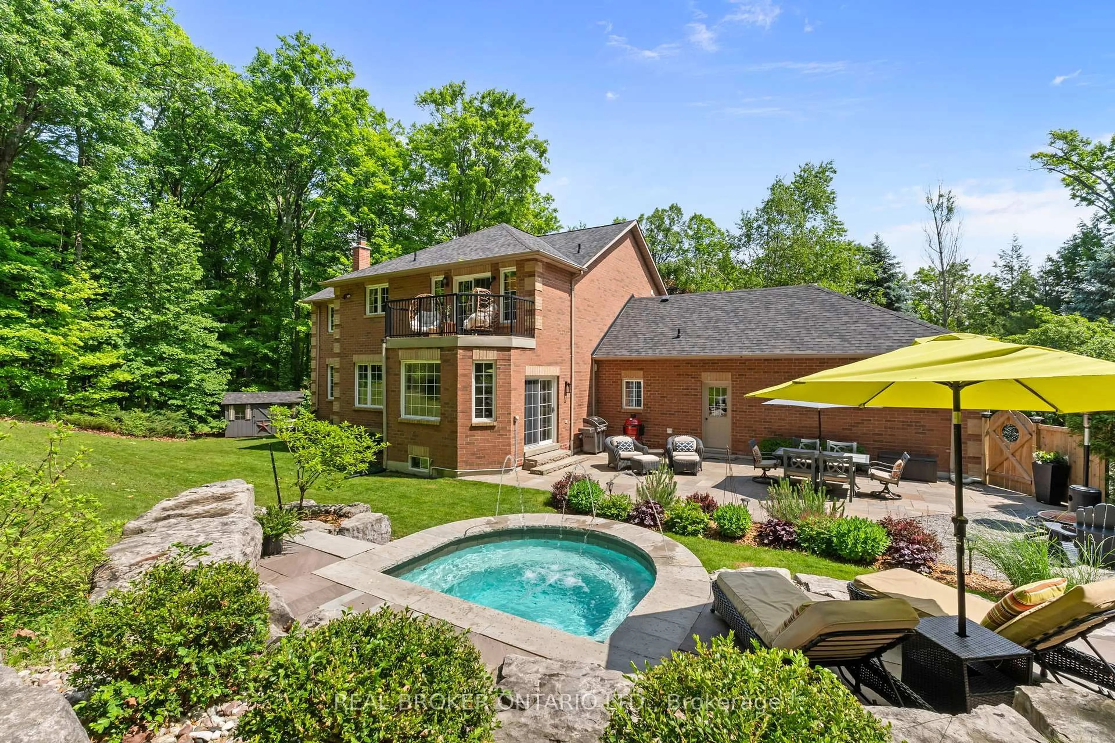 Unknown for 8 Oakview Pl, Uxbridge Ontario L9P 0L1