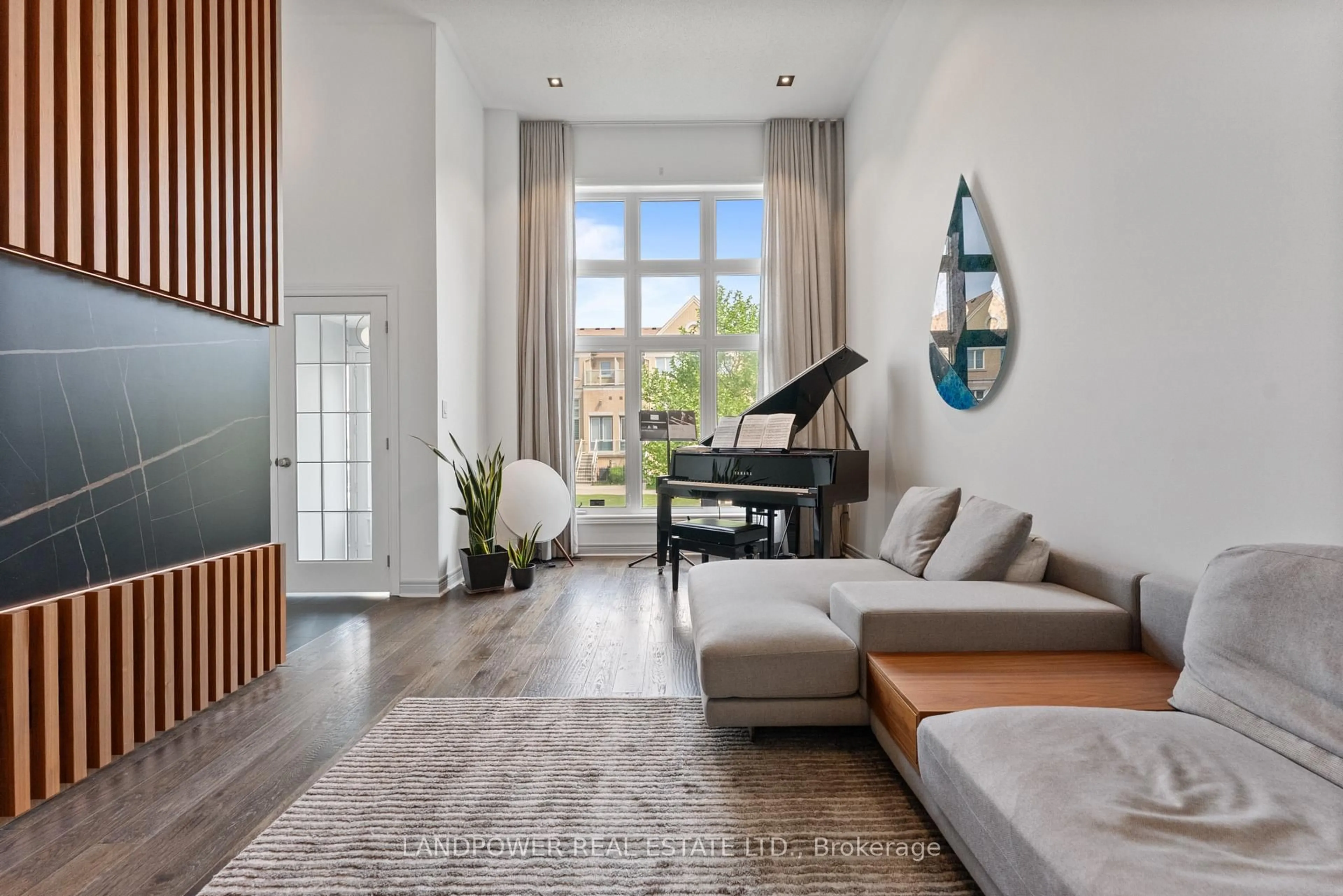 Living room with furniture, unknown for 4 Maytime Way, Markham Ontario L6C 0N5