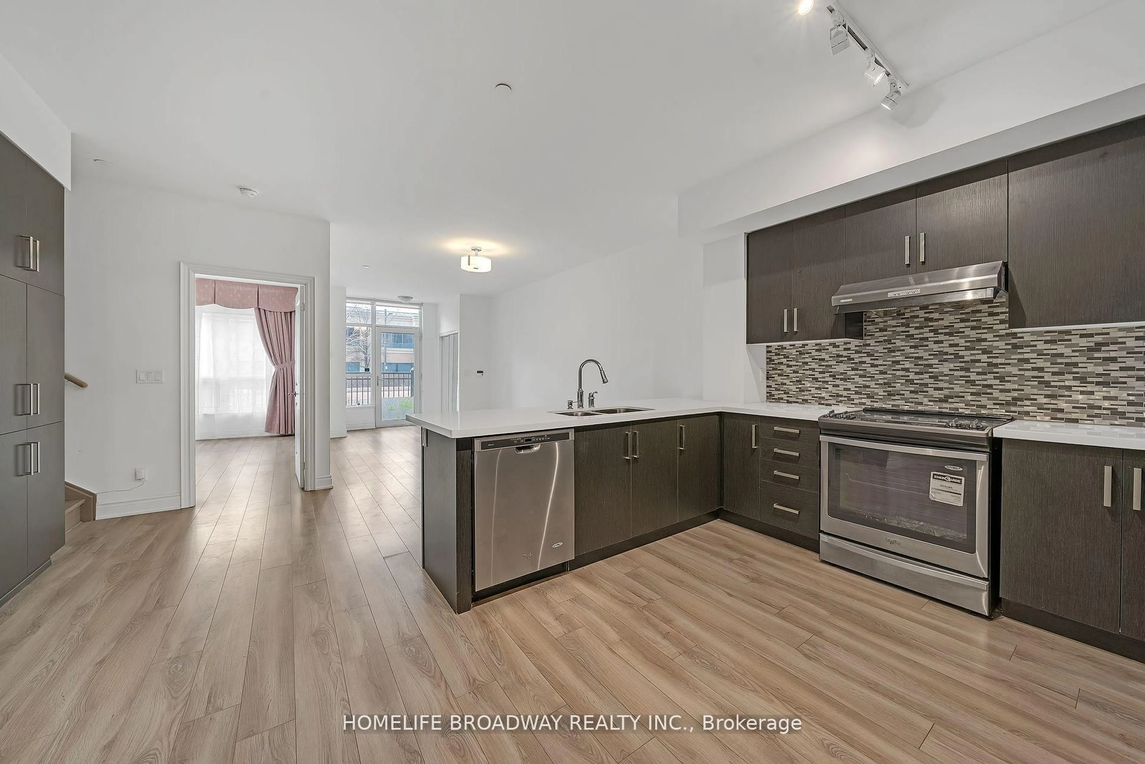 Open concept kitchen, unknown for 89 South Town Centre Blvd #103, Markham Ontario L6G 0E8