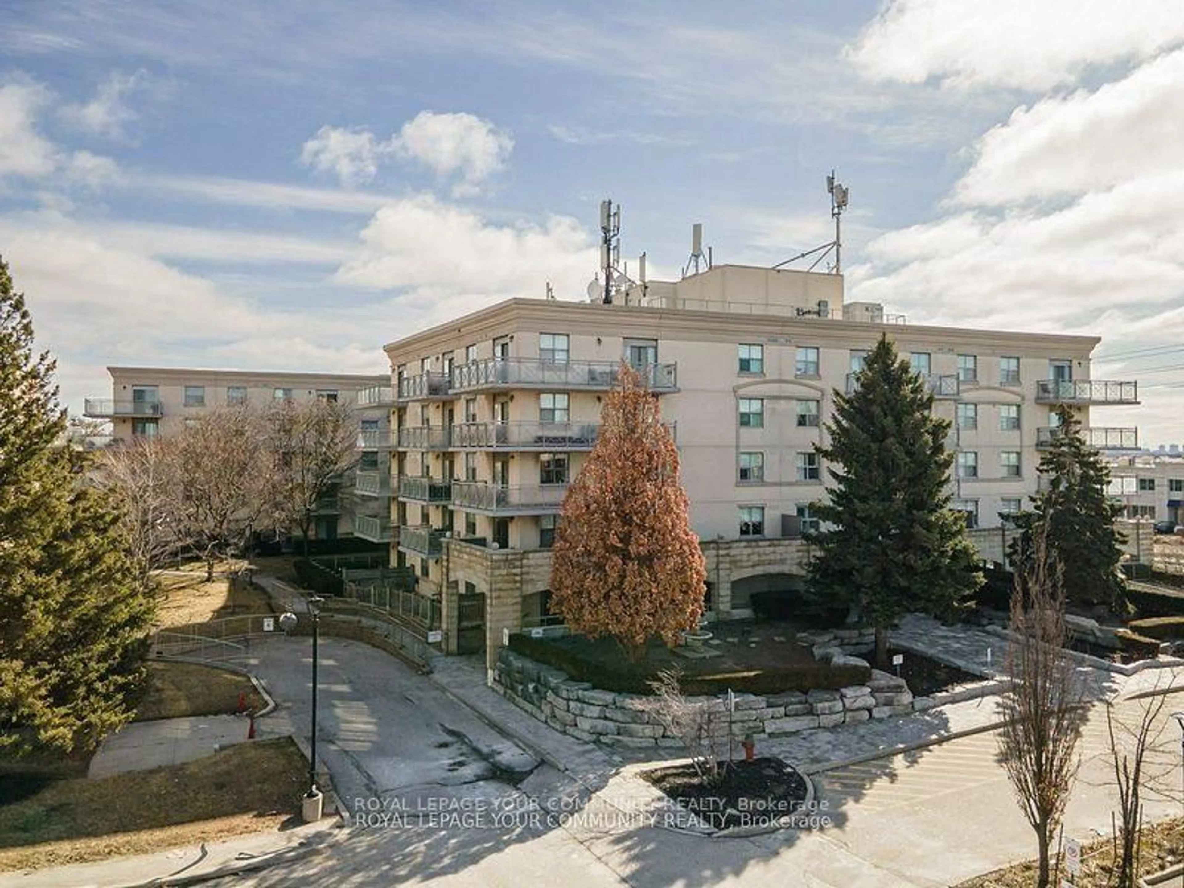 Patio, unknown for 2500 Rutherford Rd #109, Vaughan Ontario L4K 5N7
