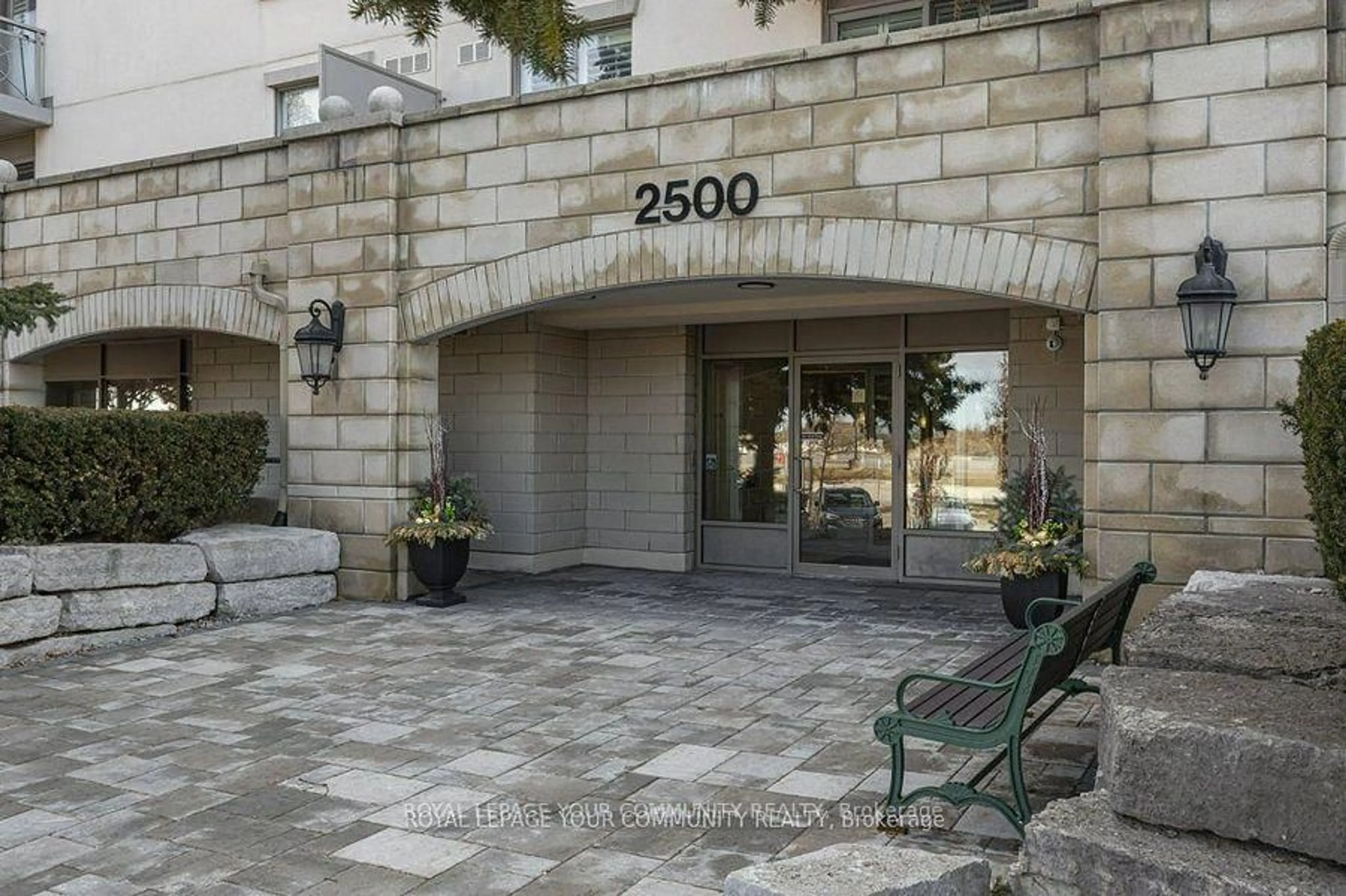 Unknown for 2500 Rutherford Rd #109, Vaughan Ontario L4K 5N7