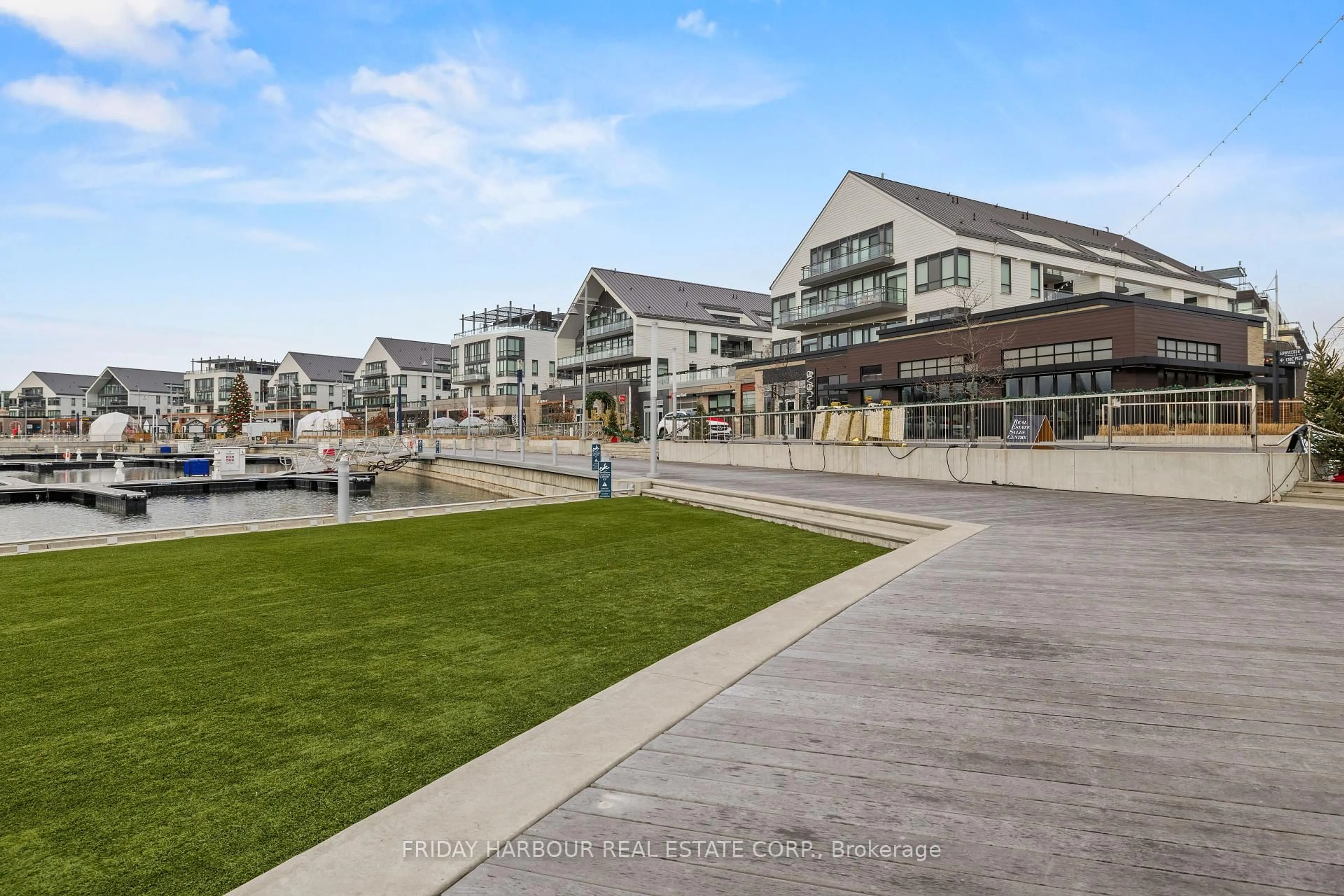 Patio, unknown for 333 Sunseeker Ave #403, Innisfil Ontario L9R 0R6