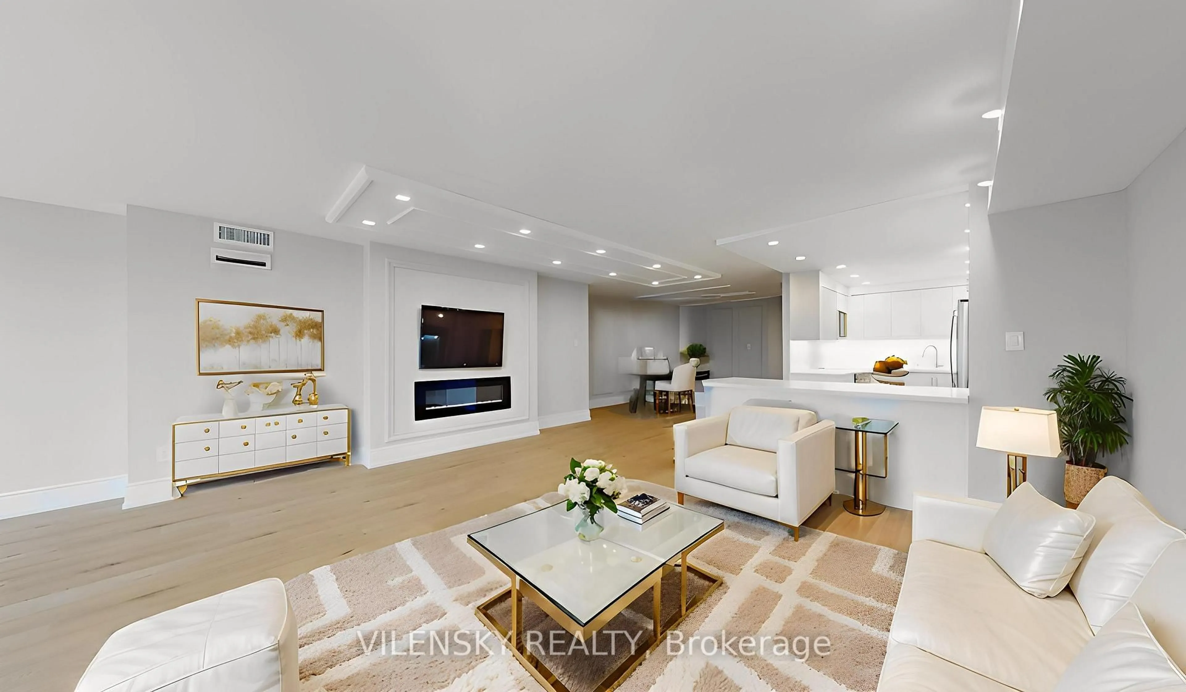Living room with furniture, unknown for 5 Weldrick Rd #613, Richmond Hill Ontario L4C 8S9