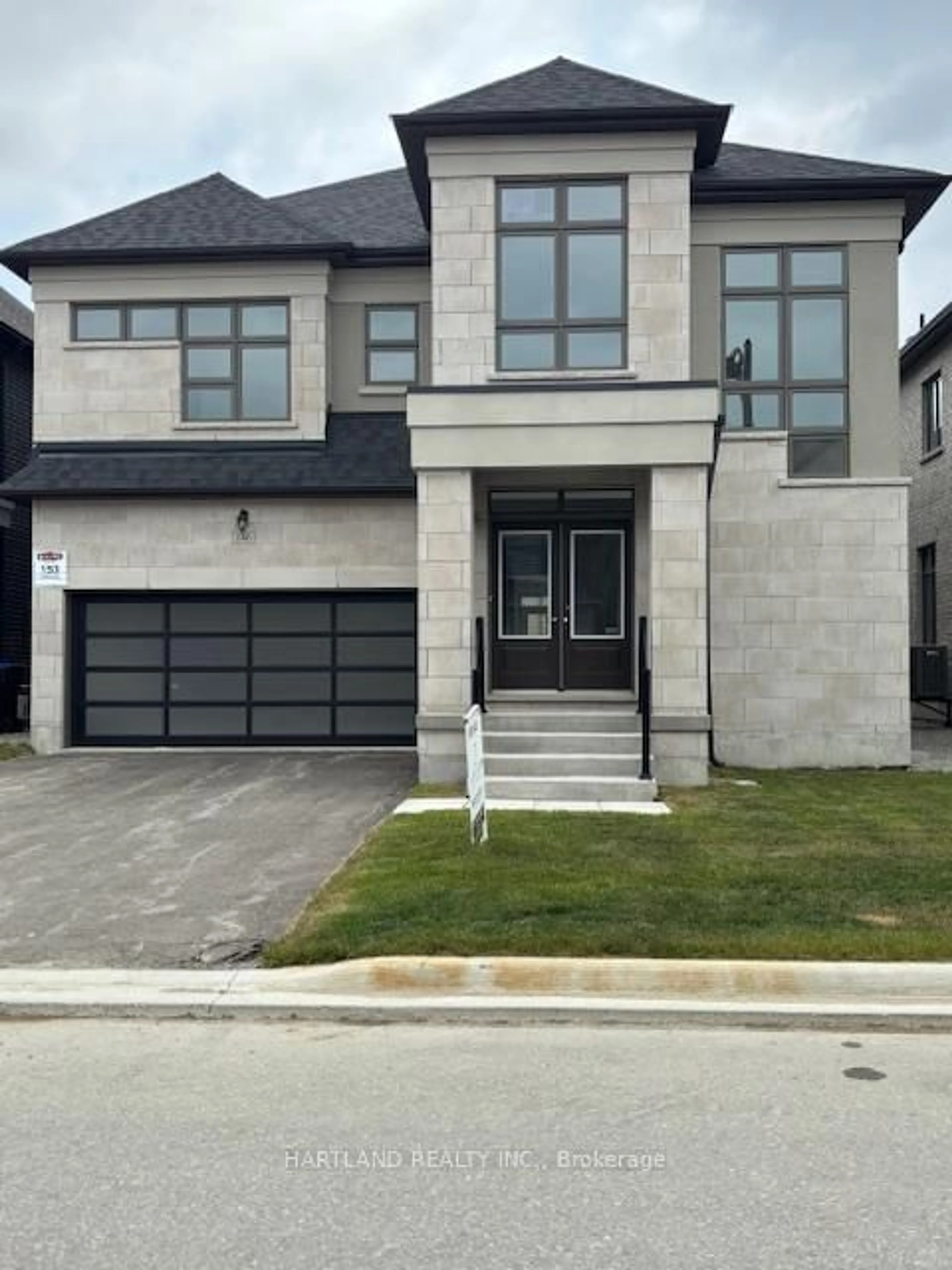 Home with brick exterior material, street for 146 Wraggs Rd, Bradford West Gwillimbury Ontario L3Z 4N2