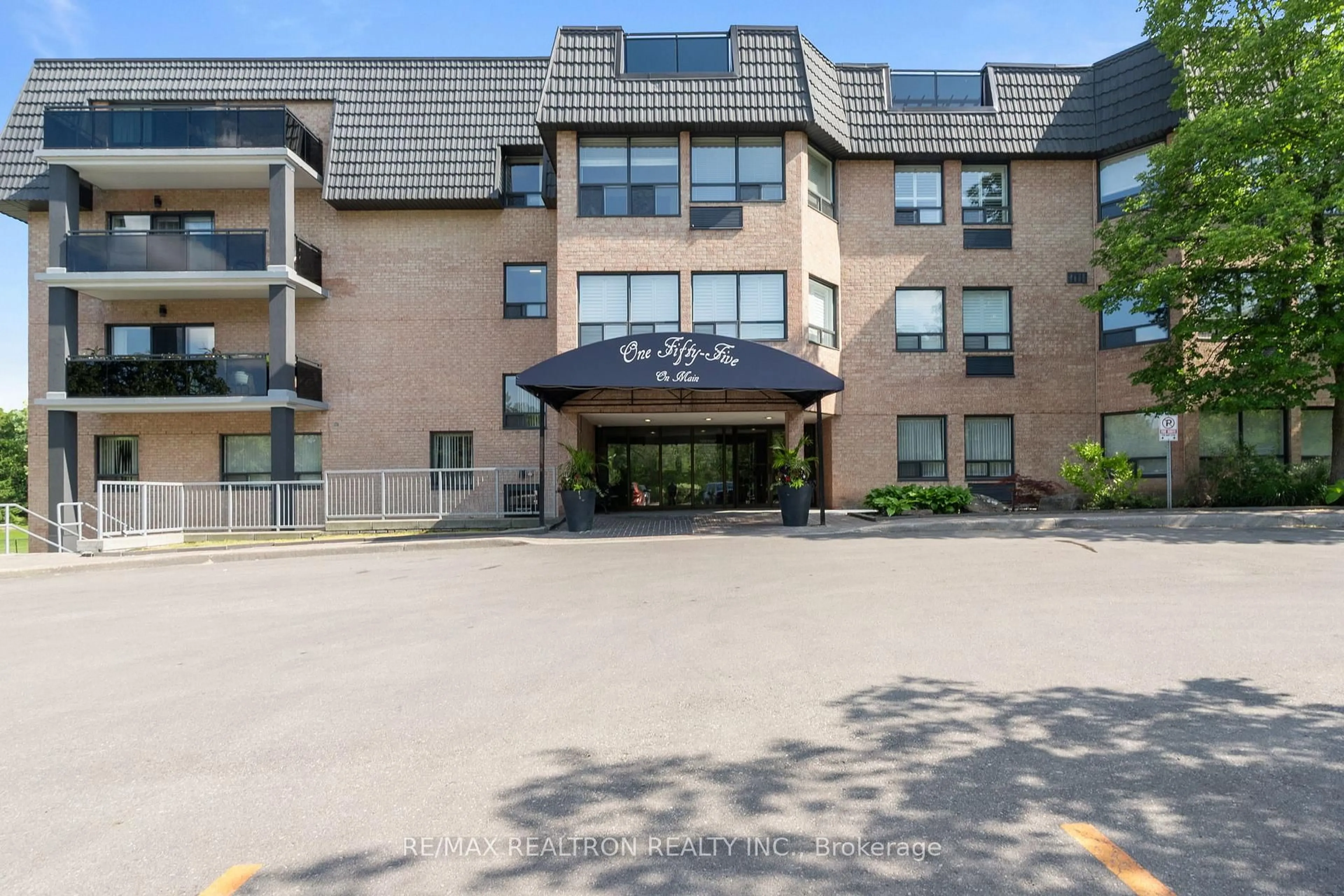 Unknown for 155 Main St #306, Newmarket Ontario L3Y 8C2