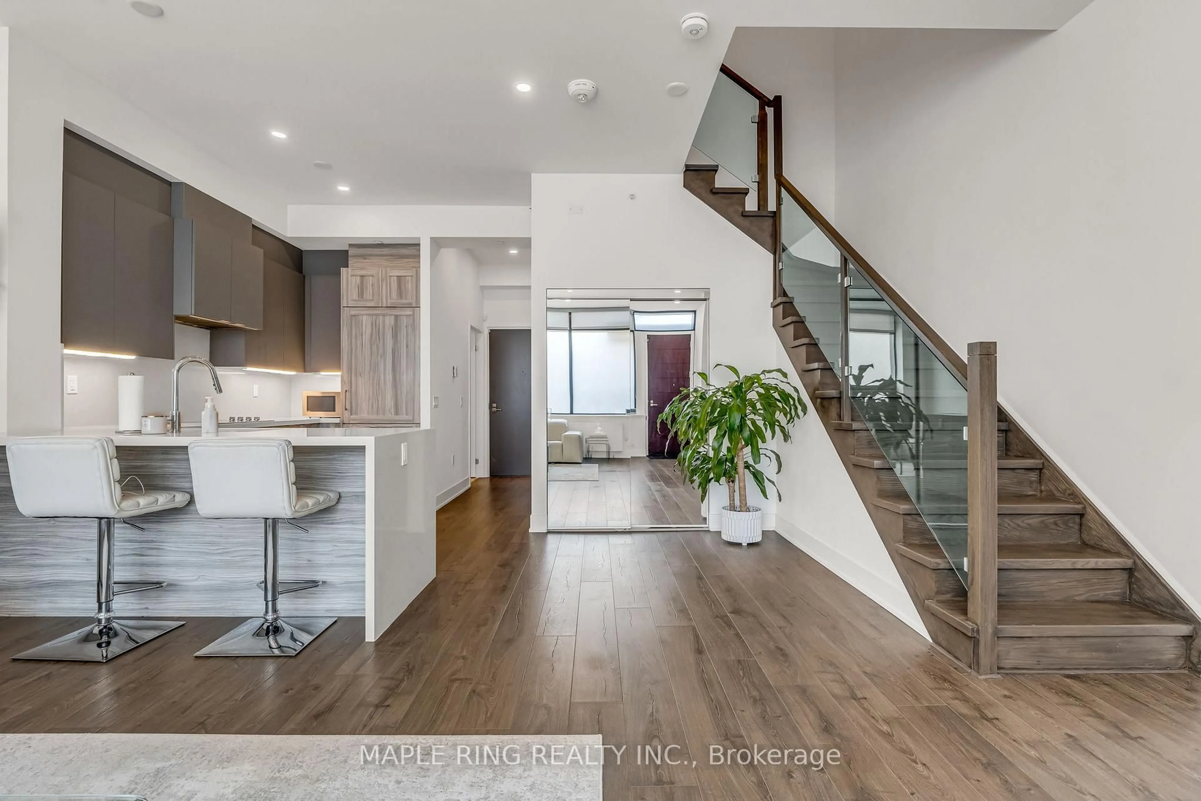 Unknown for 2908 Highway 7 Rd #109, Vaughan Ontario L4K 0K5