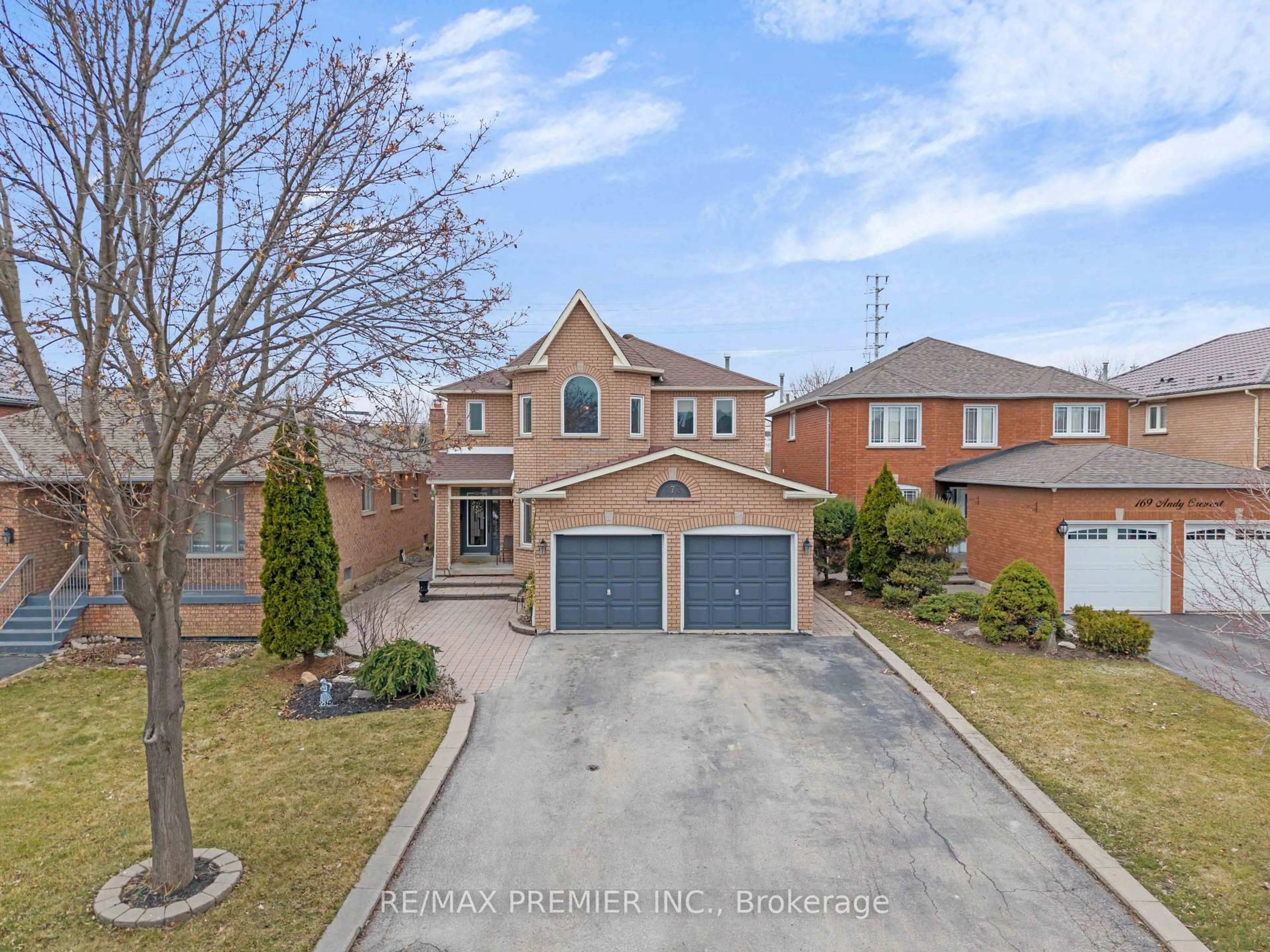 A pic from outside/outdoor area/front of a property/back of a property/a pic from drone, street for 173 Andy Cres, Vaughan Ontario L4H 1C7