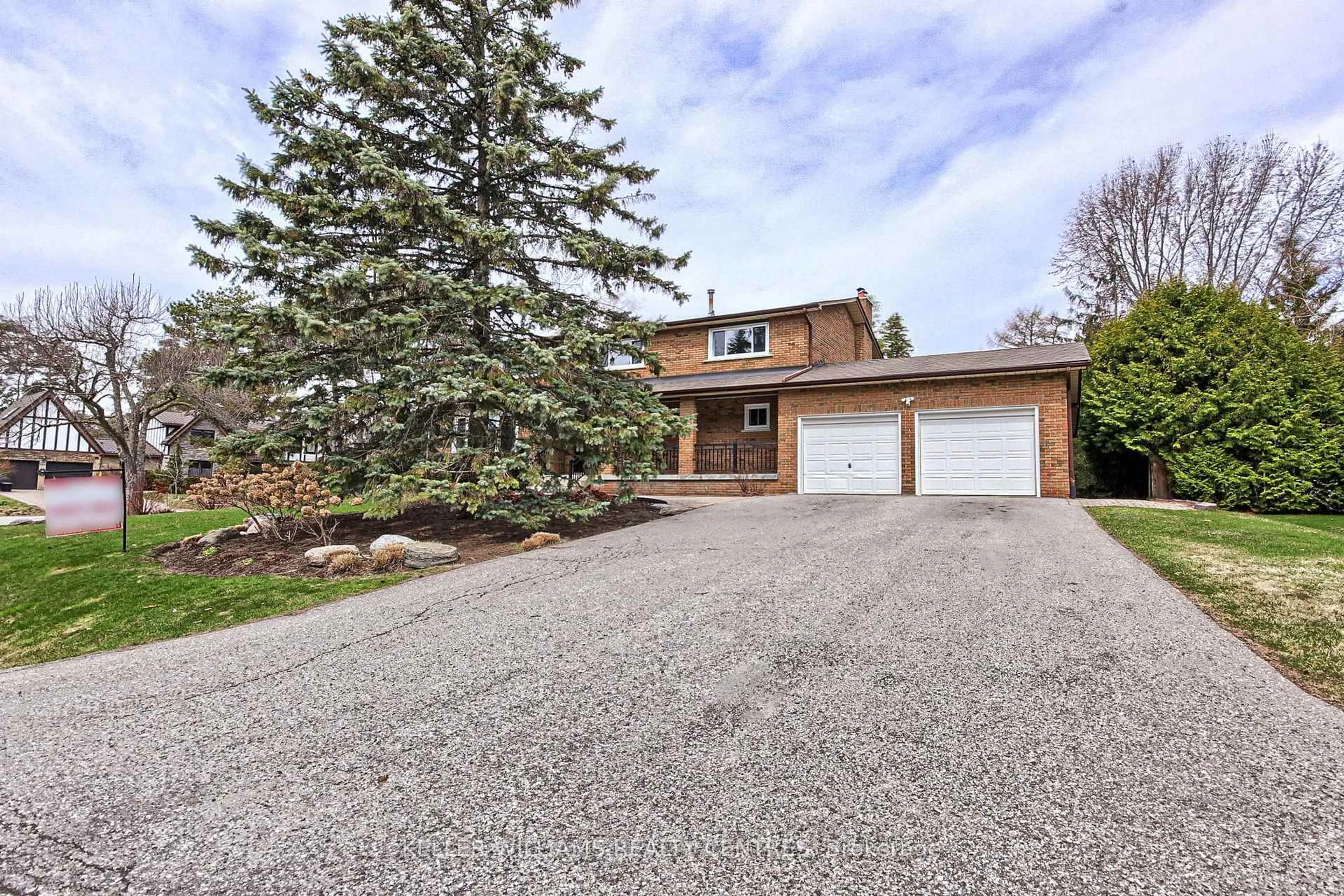 Home with brick exterior material, street for 128 Coons Rd, Richmond Hill Ontario L4E 2M8
