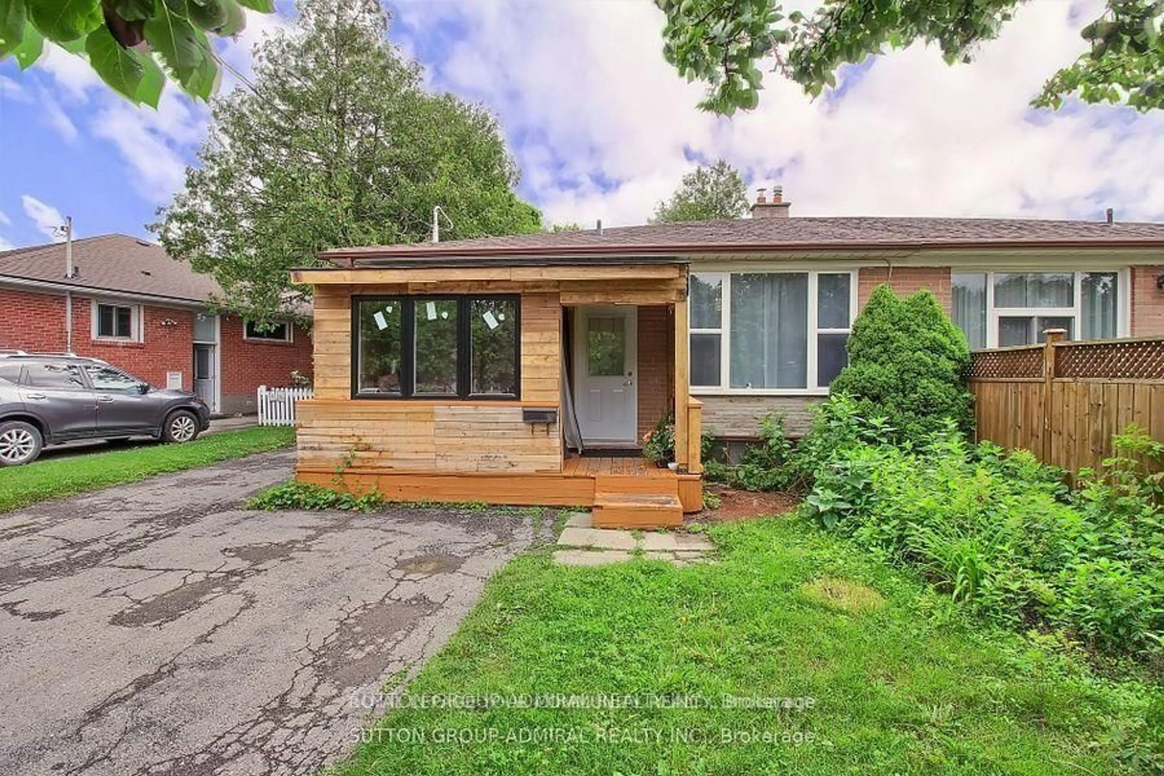 Home with brick exterior material, street for 211 Axminster Dr, Richmond Hill Ontario L4C 2W2