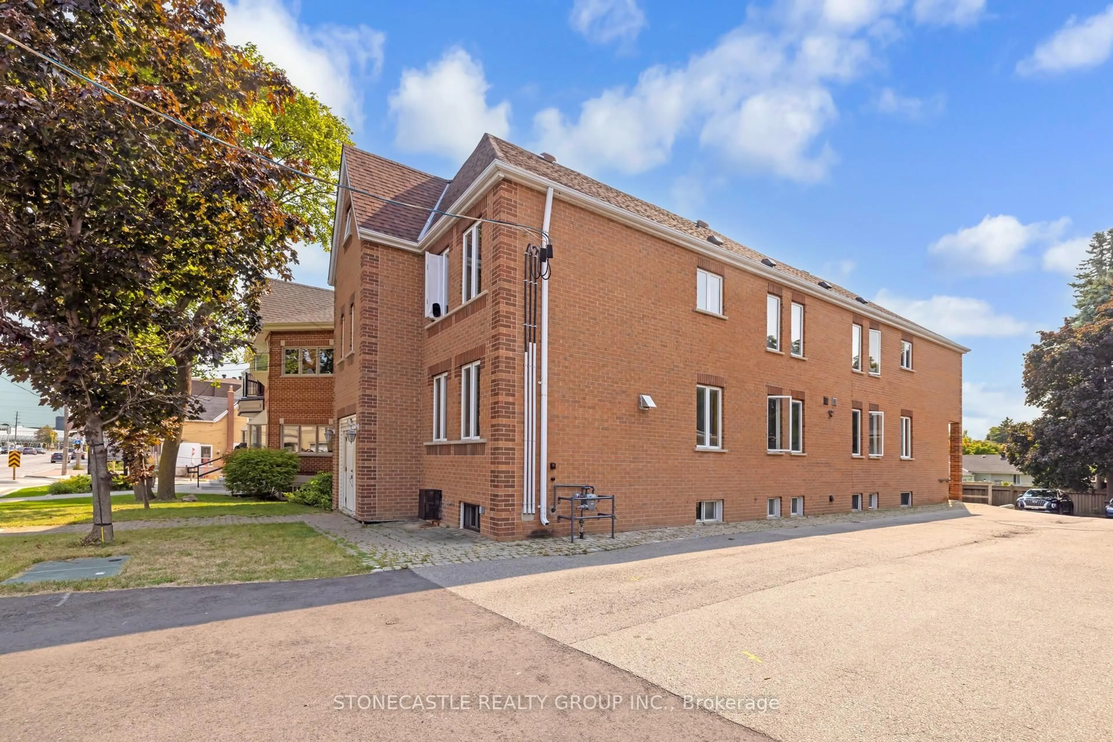Unknown for 2311 Major Mackenzie Dr, Vaughan Ontario L6A 3Z3
