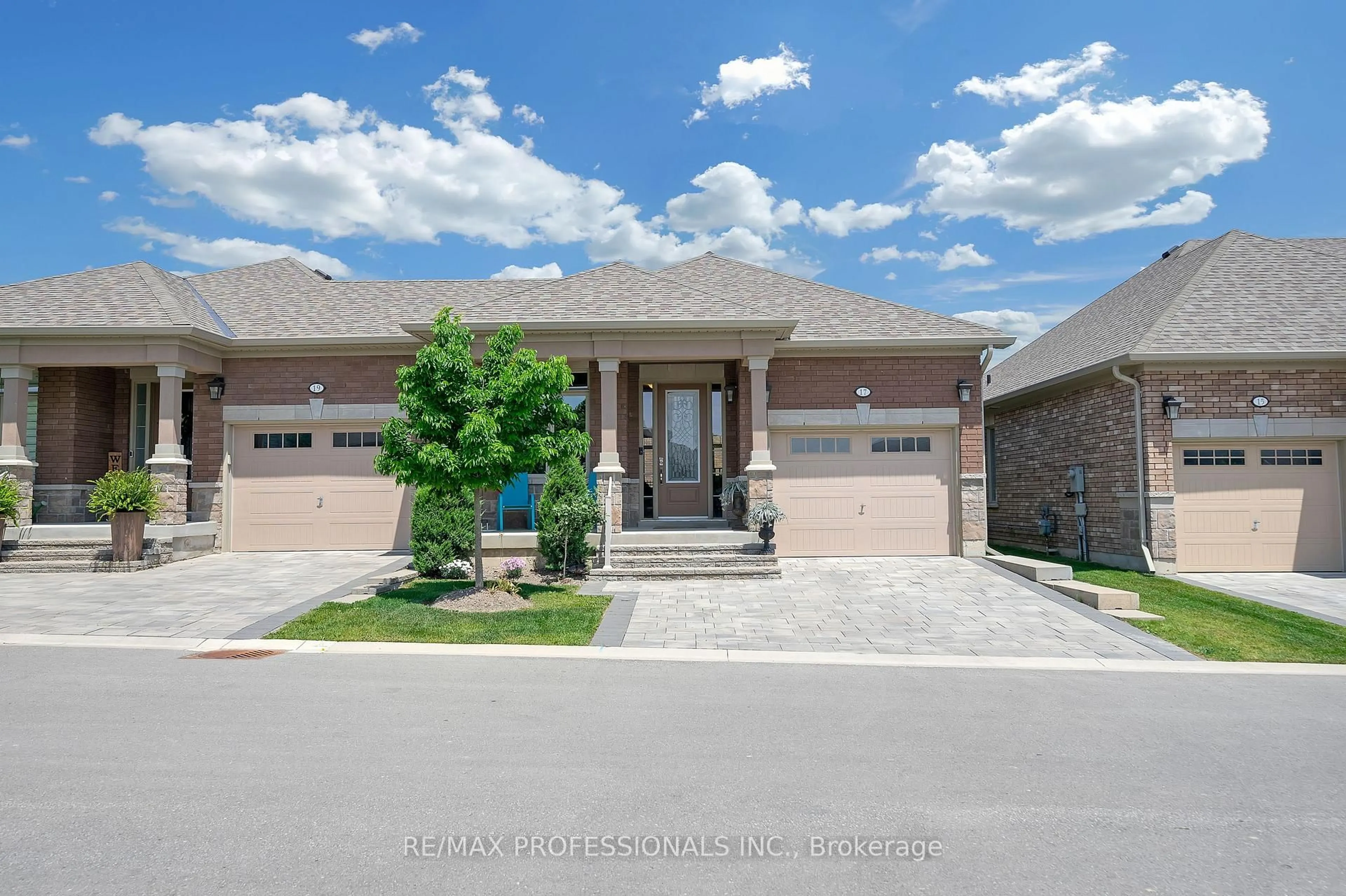 Home with brick exterior material, street for 17 Assunta Garden, New Tecumseth Ontario L9R 0V2