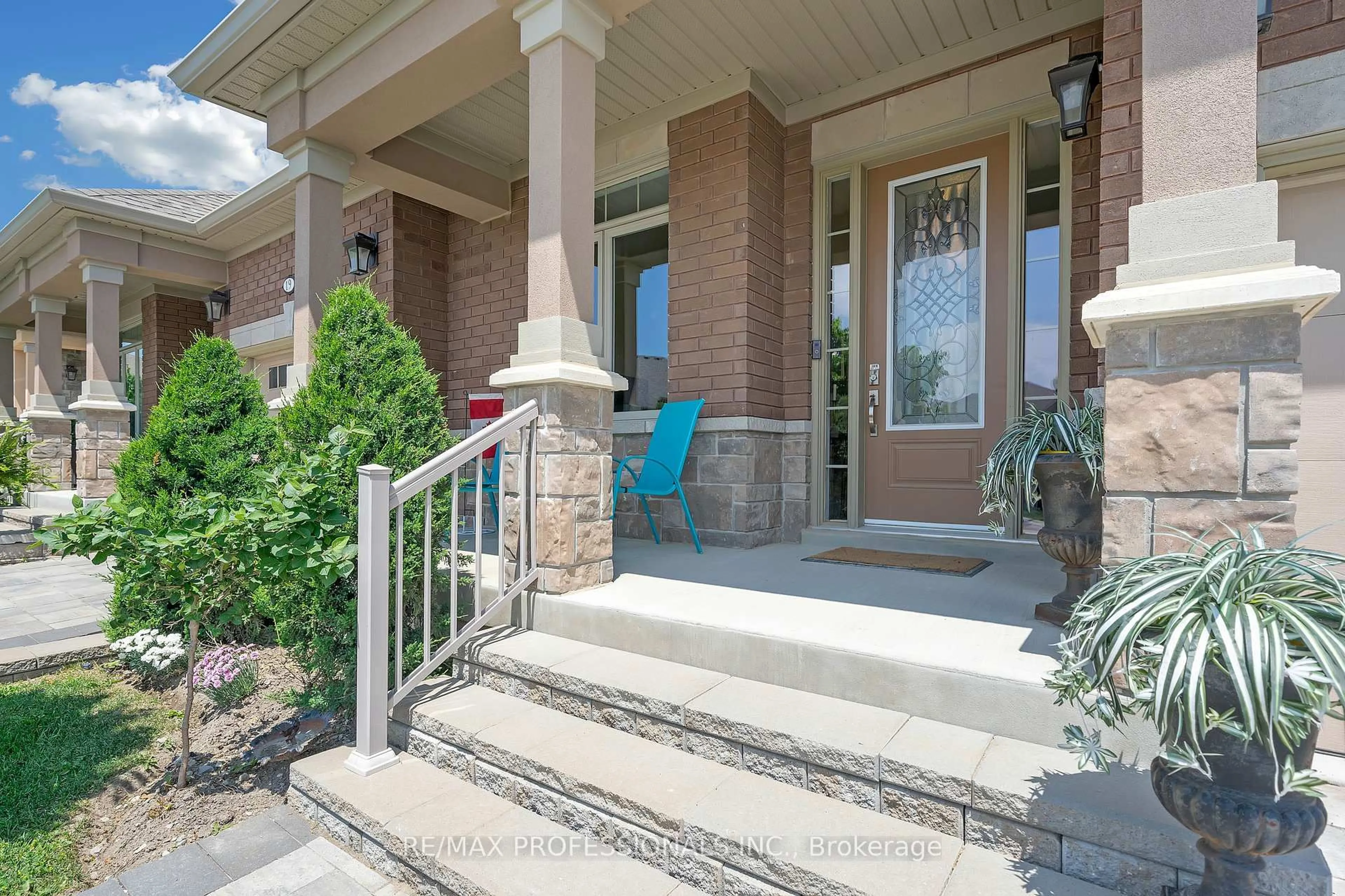 Unknown for 17 Assunta Garden, New Tecumseth Ontario L9R 0V2