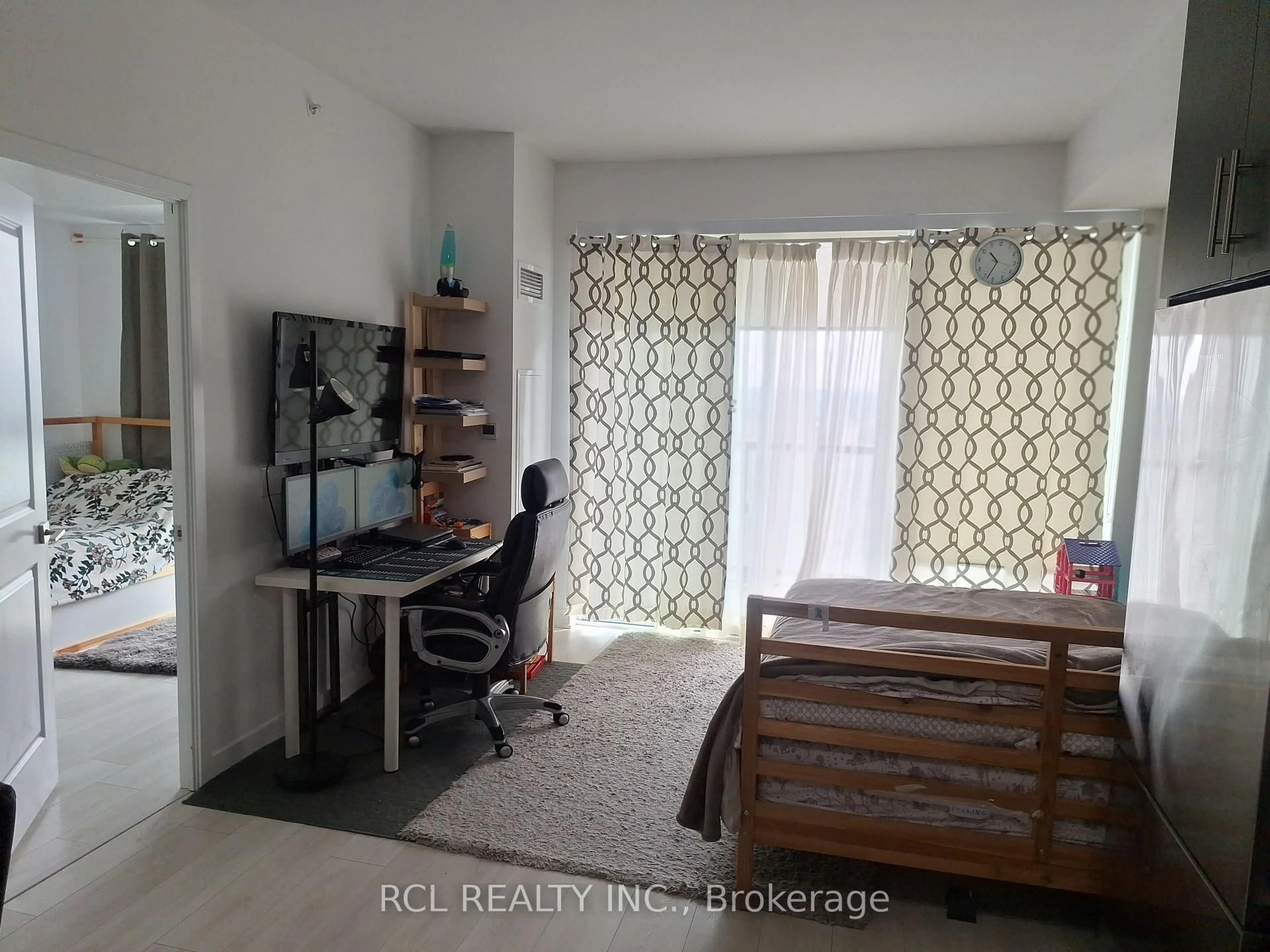 A pic of a room for 85 Oneida Cres #1806, Richmond Hill Ontario L4B 0H4