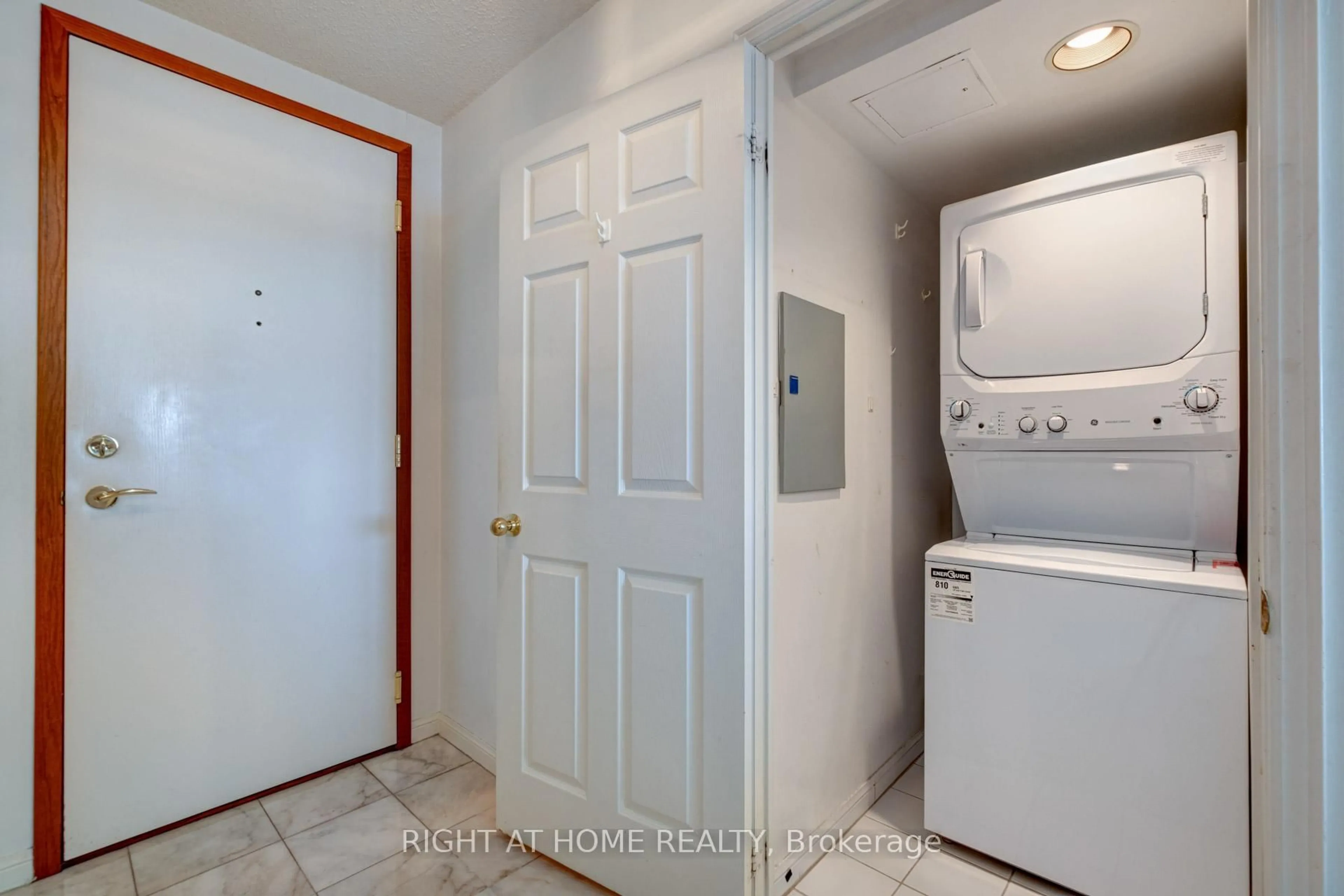 Laundry room for 610 Bullock Dr #1017, Markham Ontario L3R 0G1