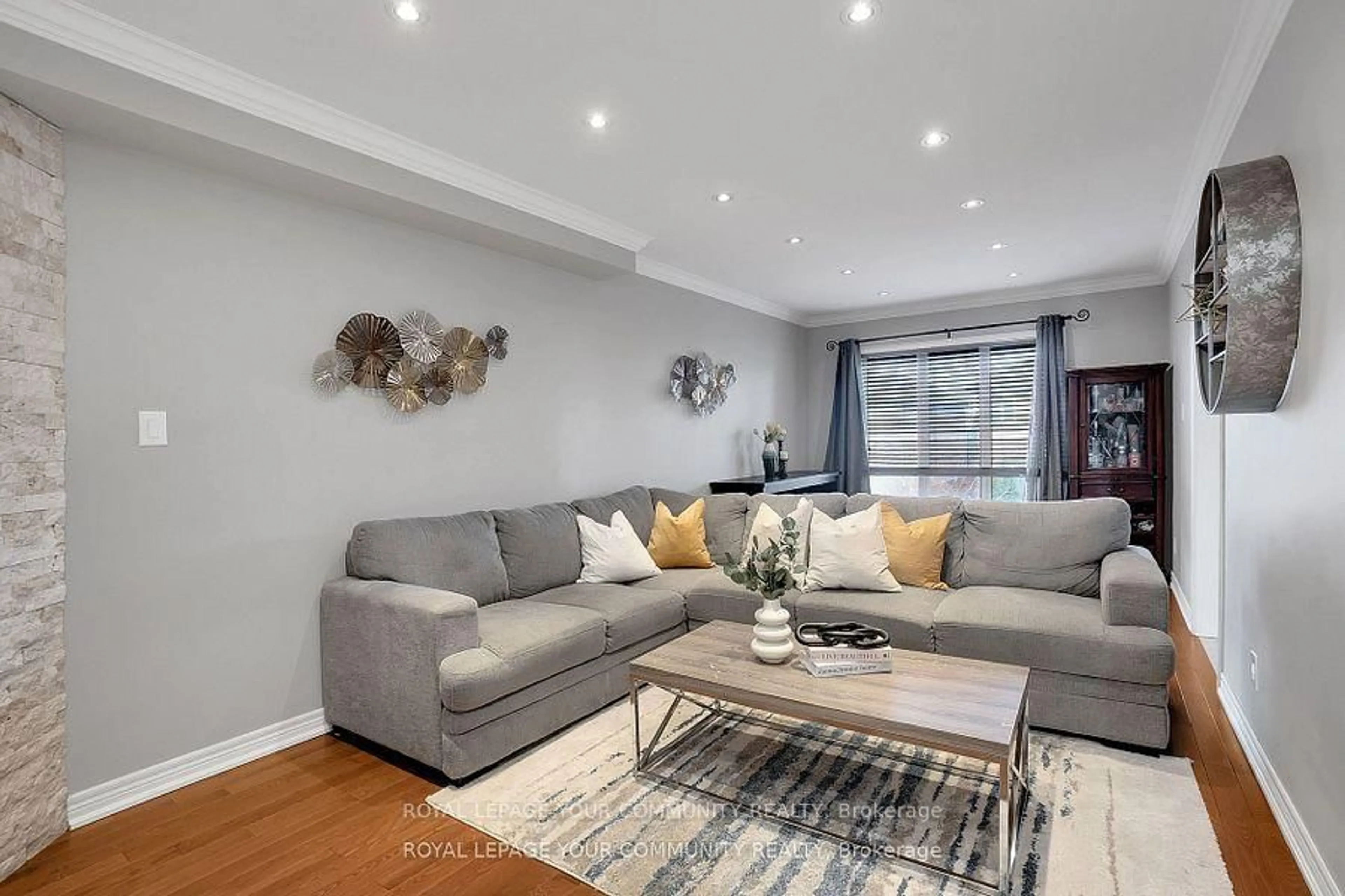 Living room with furniture, unknown for 6 Solway Ave, Vaughan Ontario L6A 2W9