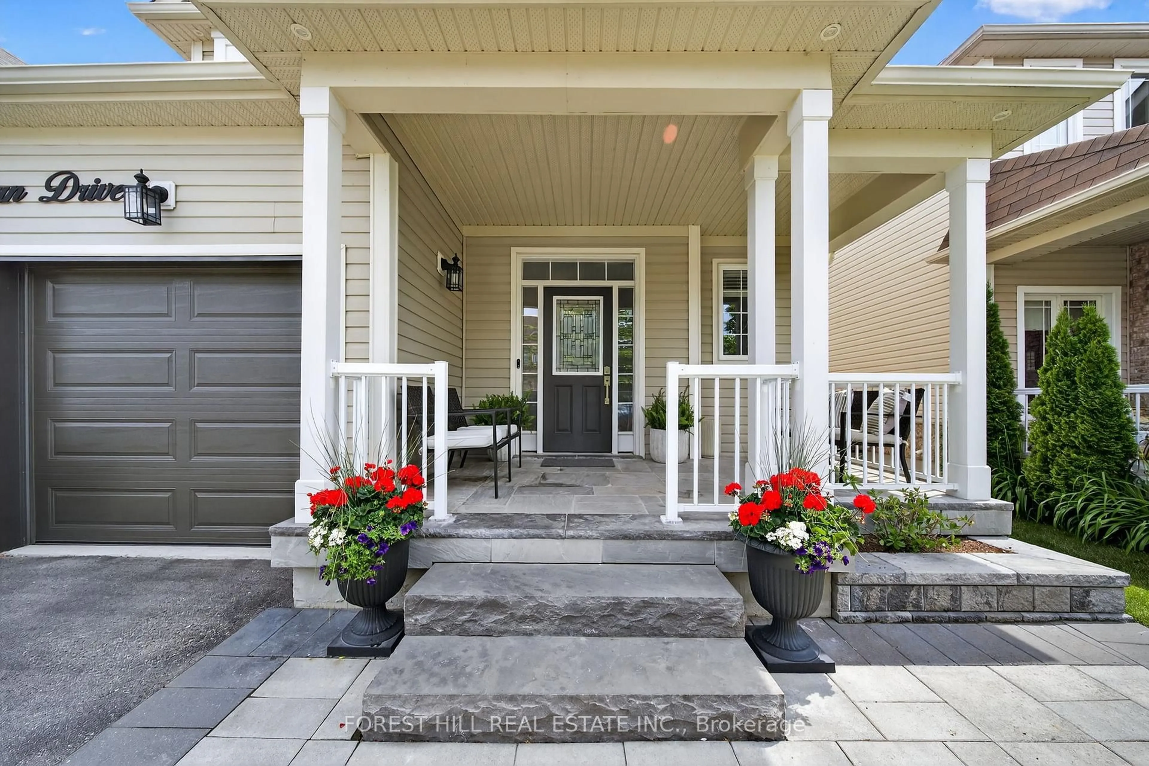 Unknown for 31 Lundigan Dr, Georgina Ontario L4P 0B7