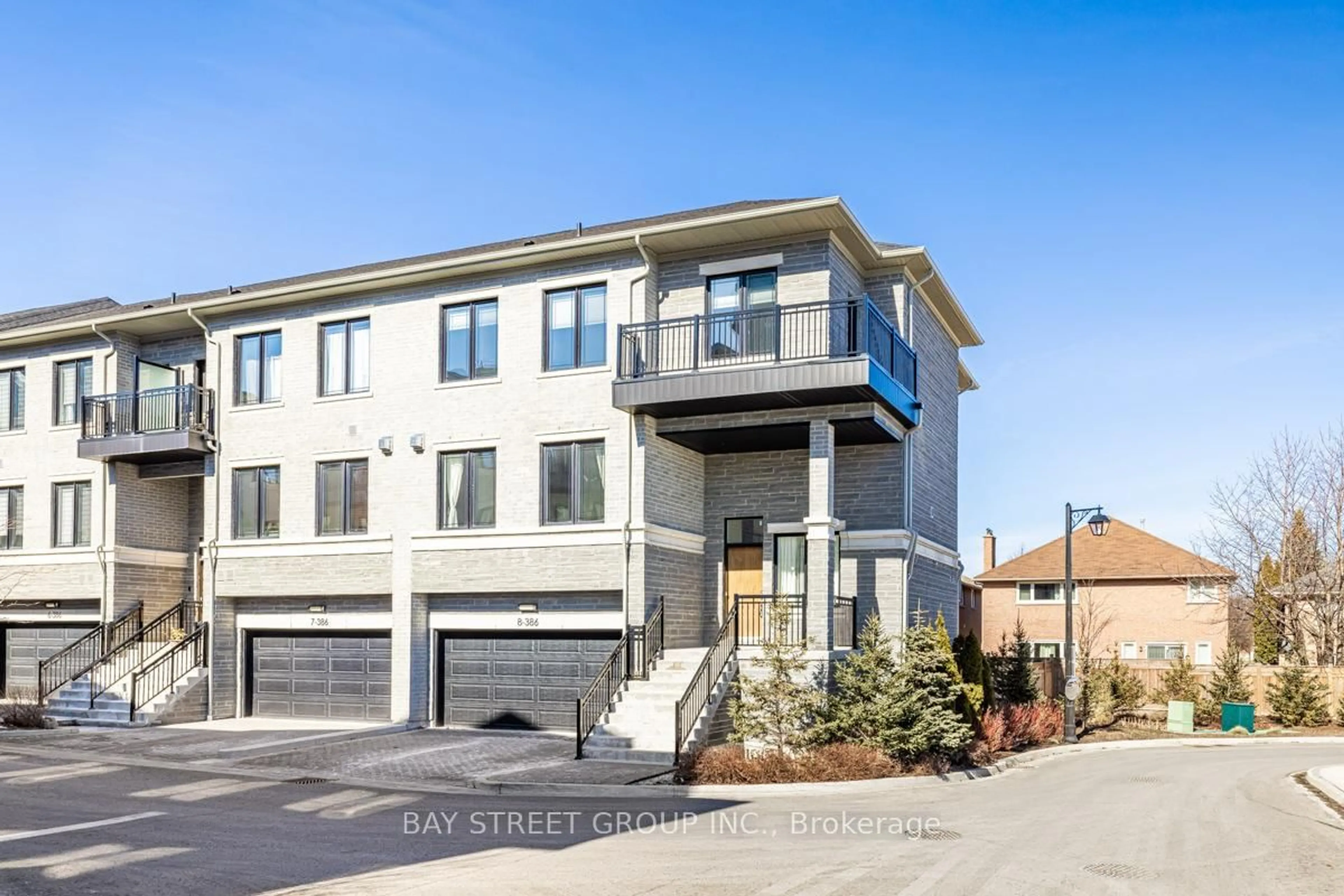 Home with brick exterior material, street for 386 Highway 7 #TH 8, Richmond Hill Ontario L4B 0G5