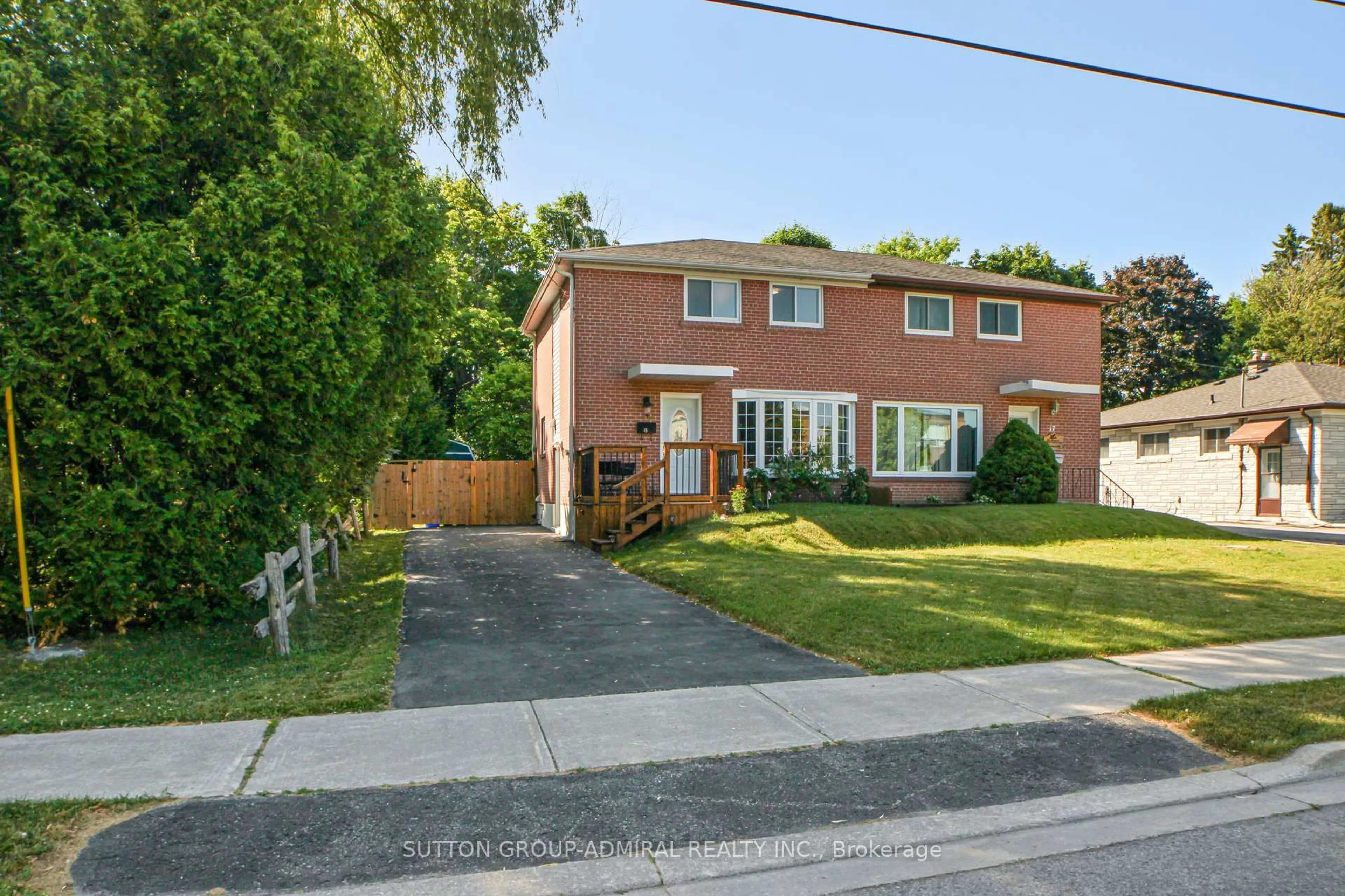 Home with brick exterior material, street for 15 Glass Dr, Aurora Ontario L4G 2E5