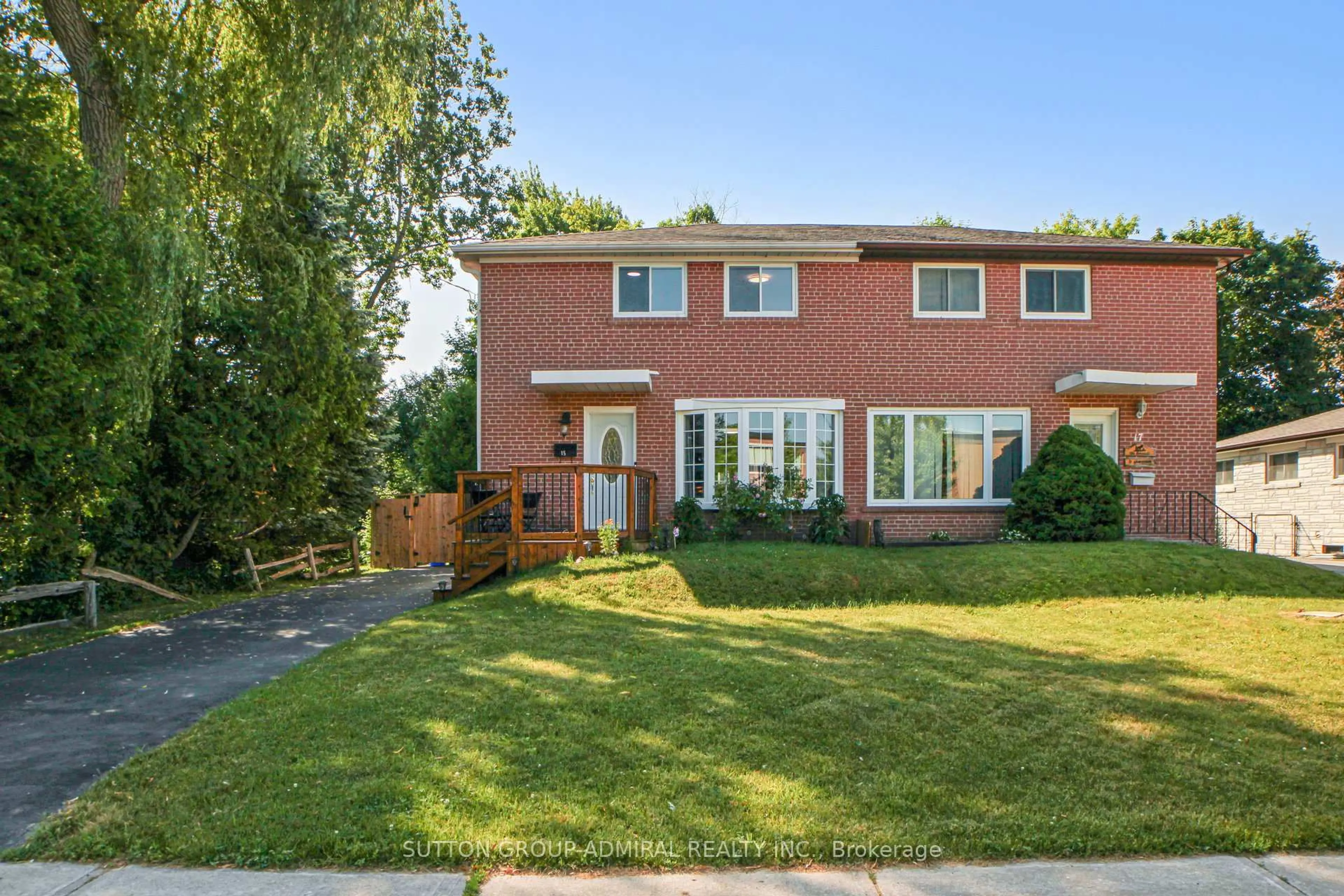 Home with brick exterior material, street for 15 Glass Dr, Aurora Ontario L4G 2E5