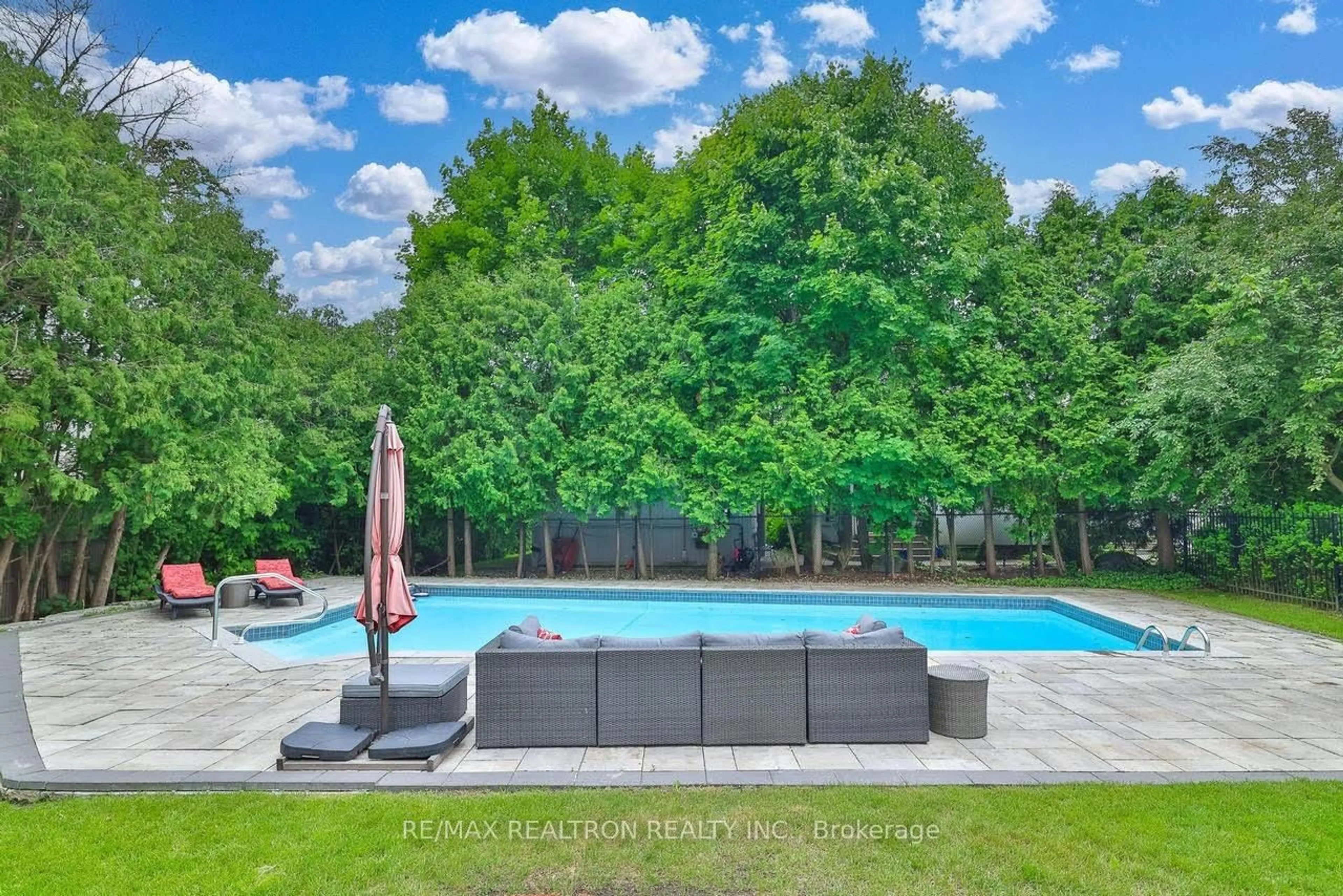 Pool for 3 Rosea Crt, Markham Ontario L3T 2V3