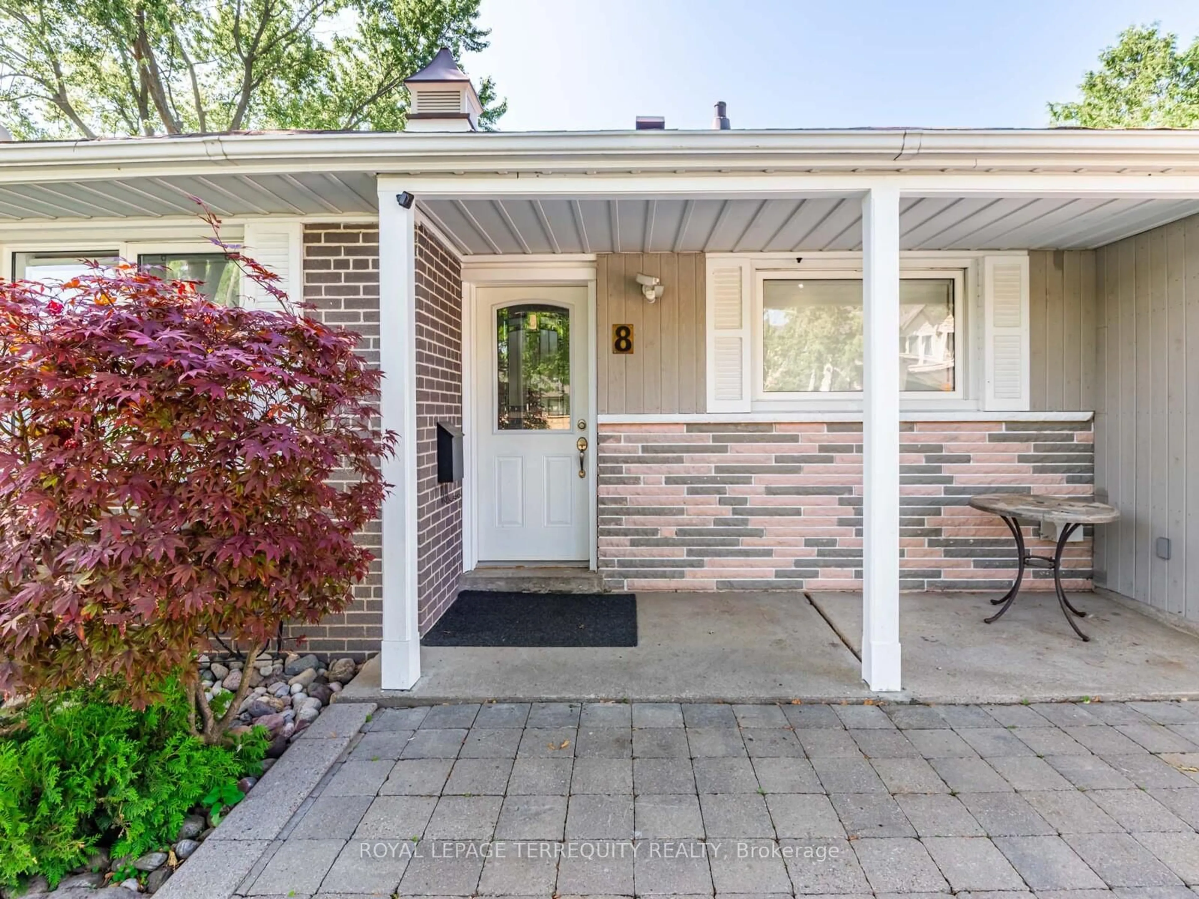 Home with brick exterior material, street for 8 Lincoln Green Dr, Markham Ontario L3P 1R5