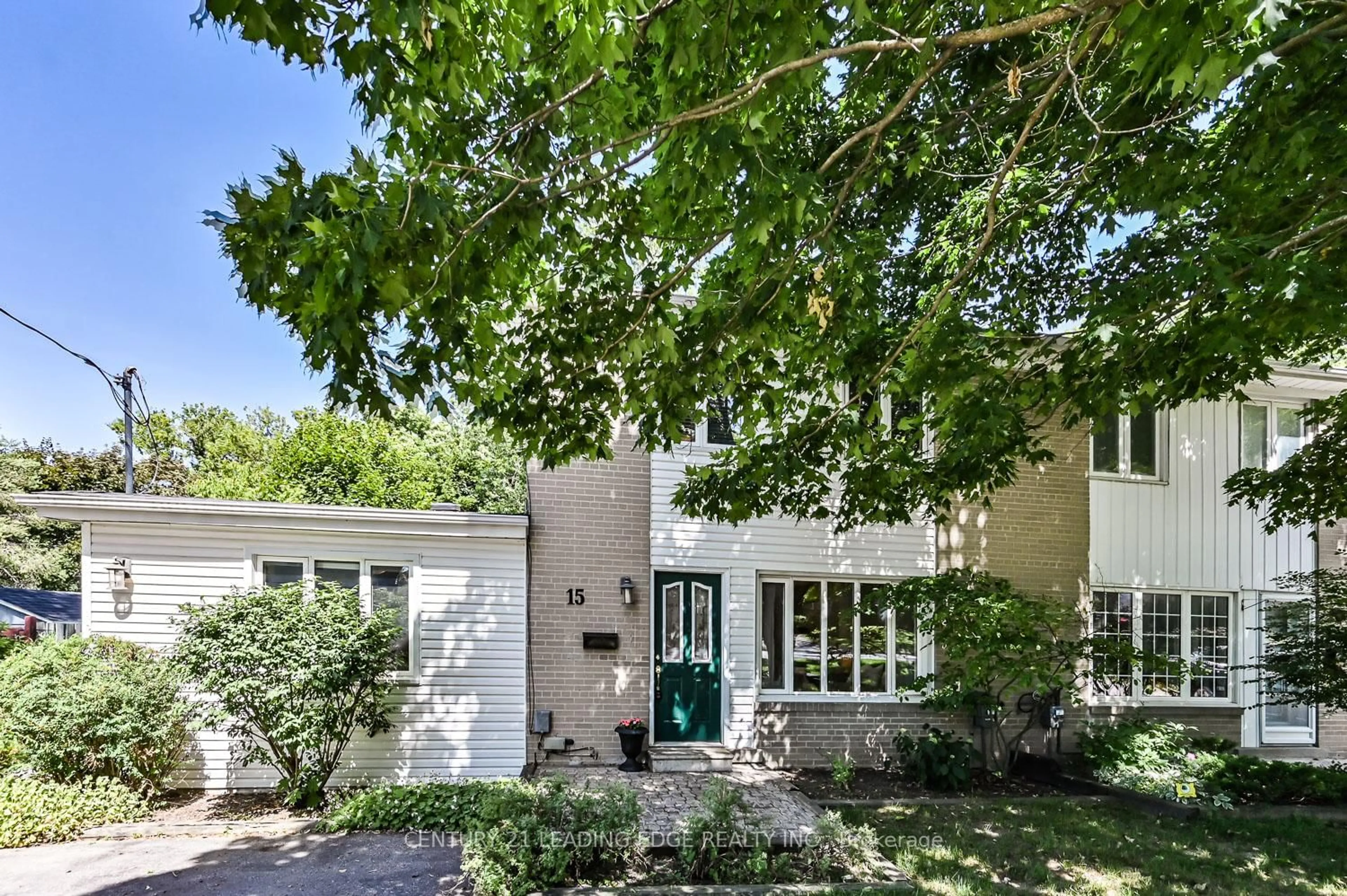 Home with brick exterior material, street for 15 Elizabeth St, Markham Ontario L3P 2B3