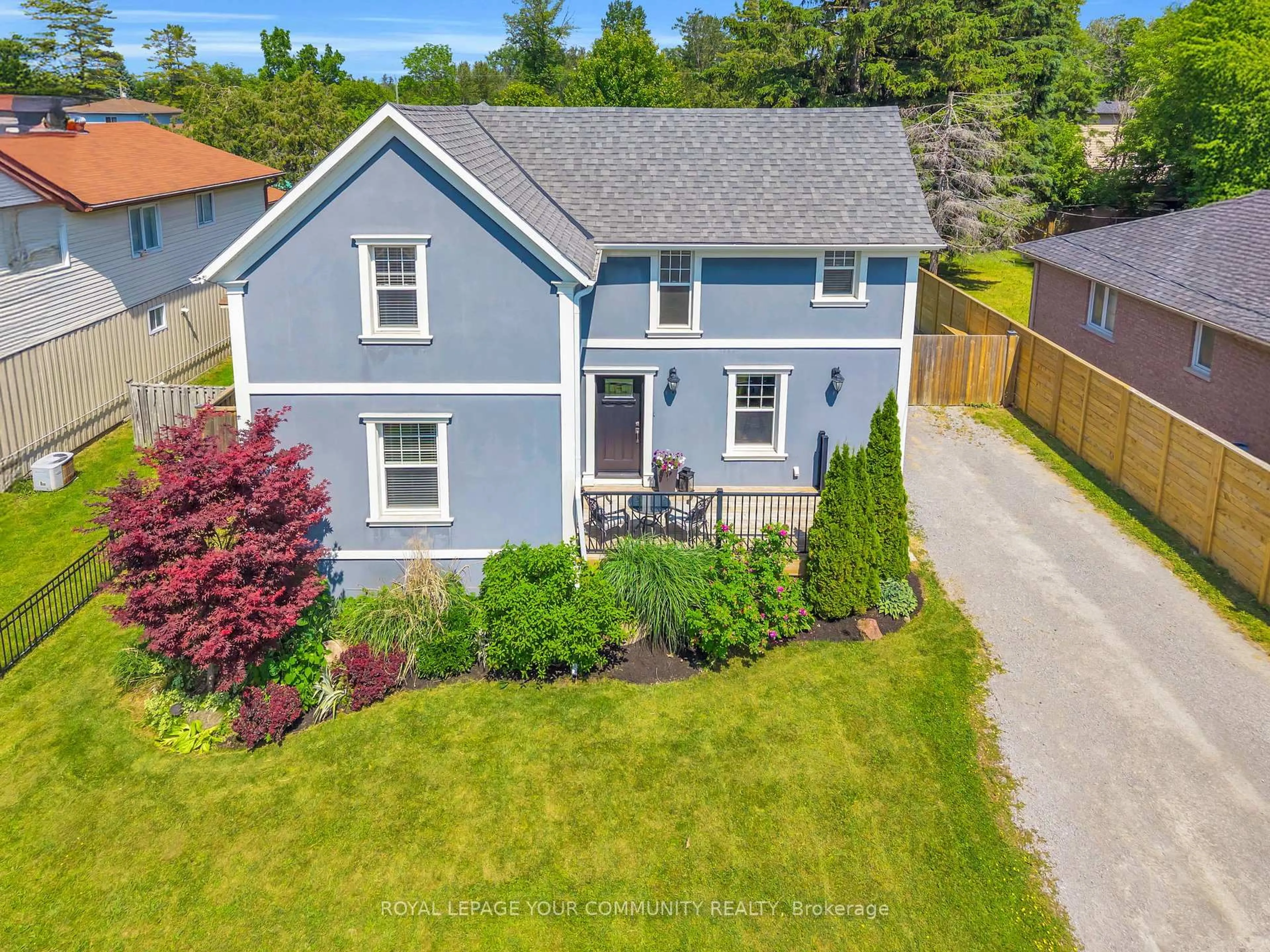 A pic from outside/outdoor area/front of a property/back of a property/a pic from drone, street for 21039 Dalton Rd, Georgina Ontario L0E 1L0