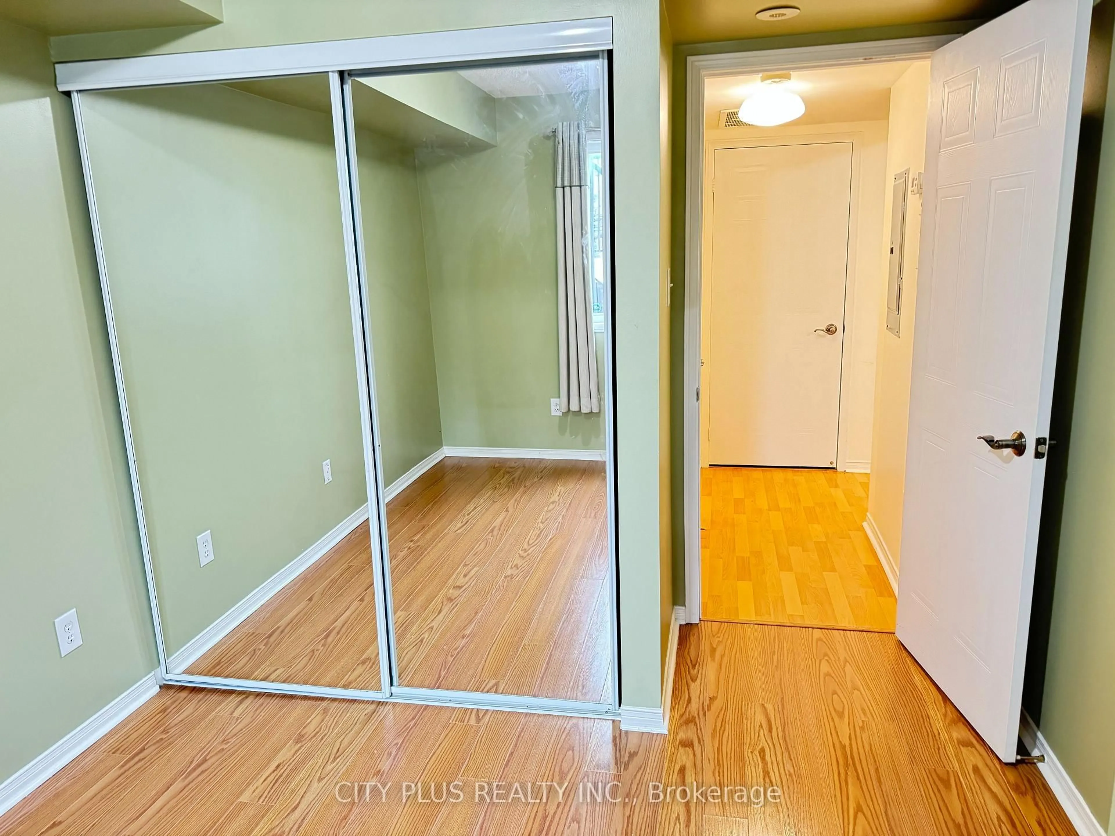 A pic of a room for 160 Chancery Rd #21, Markham Ontario L6E 0B9